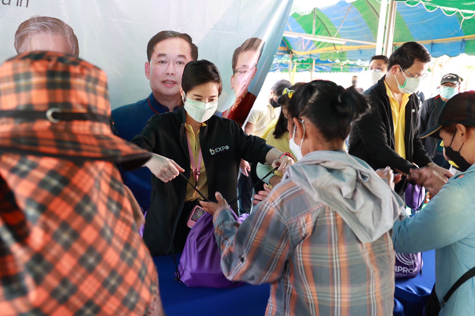 “อธิบดีณัฐพล” นำพลพรรคดีพร้อม ร่วมทีมจังหวัดชัยนาท นายกฯ อนุสรณ์ รุดลงพื้นที่ ต.หาดอาษา (จุดที่ 2) อ.สรรพยา จ.ชัยนาท