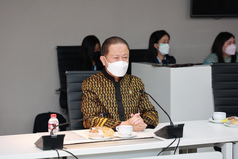 “อธิบดีณัฐพล รุกหารือภาคีเครือข่าย ประเดิมสภาหอการค้าไทย แลกเปลี่ยนแนวทางการส่งเสริม SMEs ภายใต้บริบทใหม่ (Next Normal)” 