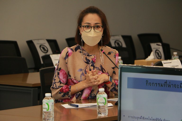 “อธิบดีณัฐพล นำทีมดีพร้อม เดินหน้าหารือ สอท. แลกเปลี่ยนแนวทางการส่งเสริม SMEs ภายใต้บริบทใหม่” 