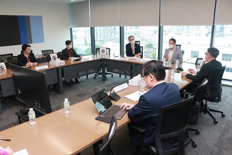 “อธิบดีณัฐพล นำทีมดีพร้อม เดินหน้าหารือ สอท. แลกเปลี่ยนแนวทางการส่งเสริม SMEs ภายใต้บริบทใหม่” 