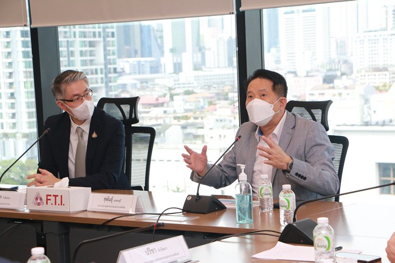 “อธิบดีณัฐพล นำทีมดีพร้อม เดินหน้าหารือ สอท. แลกเปลี่ยนแนวทางการส่งเสริม SMEs ภายใต้บริบทใหม่” 