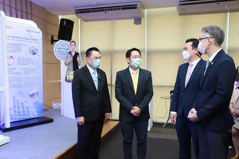 “อธิบดีณัฐพล” นำทีม 3 ทหารเสือดีพร้อม ร่วมงานแถลงข่าว งานมอบรางวัลอุตสาหกรรม ประจำปี 2564