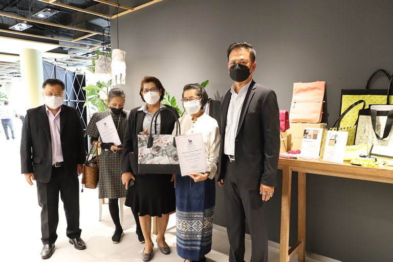 “ดีพร้อม” เปิดทางอุตฯ มุ่ง บีซีจี 12 อุตสาหกรรมเอสเคิร์ฟโต พร้อมสตาร์ท 50 ธุรกิจ "อัพไซคลิ่ง" ปั้นผลิตภัณฑ์จากของเสีย สู่ของสวย สร้างมูลค่าใหม่ในตลาดสินค้ารักษ์โลก
