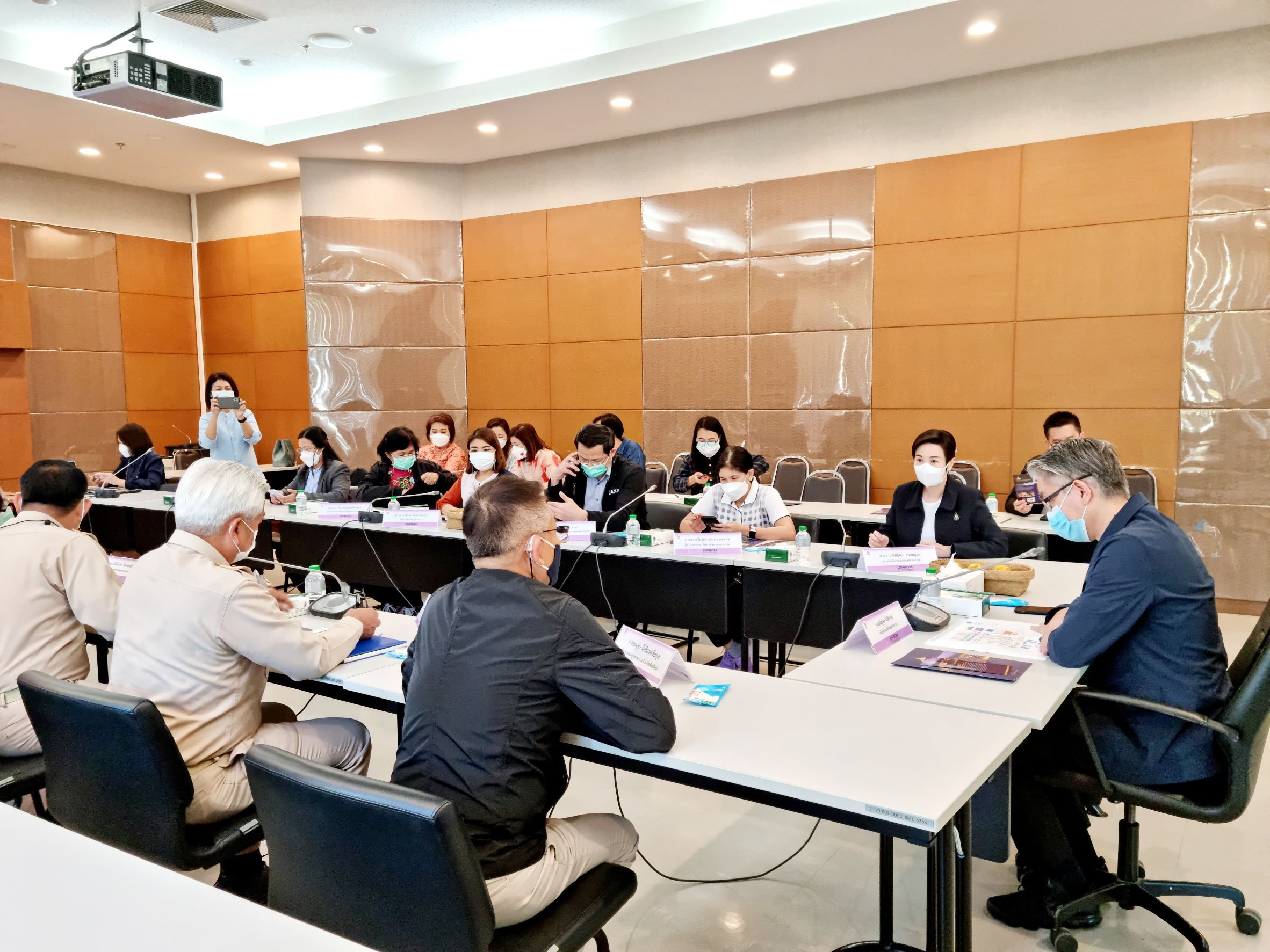 ดีพร้อม ผนึกกำลัง สภาอุตฯ สอจ.เชียงใหม่ หารือเตรียมจัดงาน "FTI EXPO 2022" 