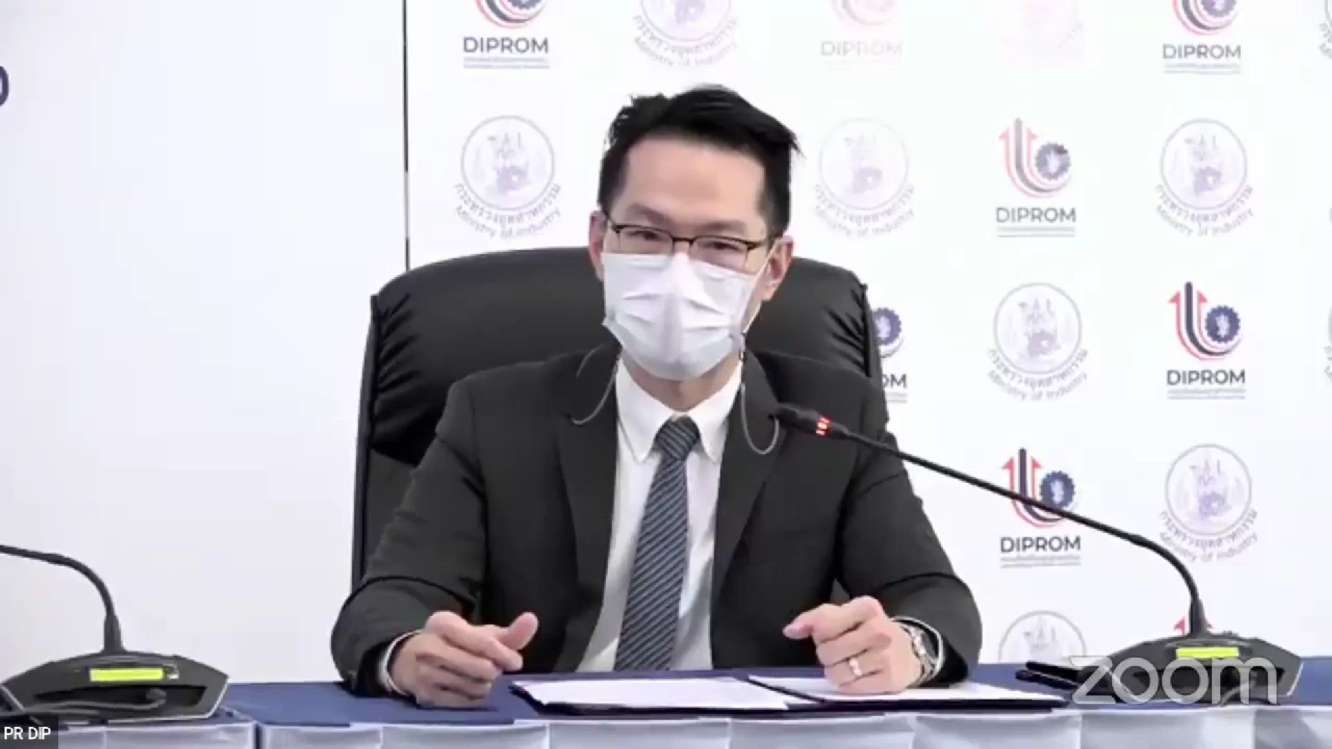 ดีพร้อมรุกกระตุ้นตลาดยานยนต์ ประเดิมงาน “ดีพร้อม มอเตอร์ โชว์” จ.ลำปาง พร้อมเชื่อมโยงเครือข่ายอุตฯ ครบวงจร คาดเงินสะพัดภายในงาน 115 ลบ.