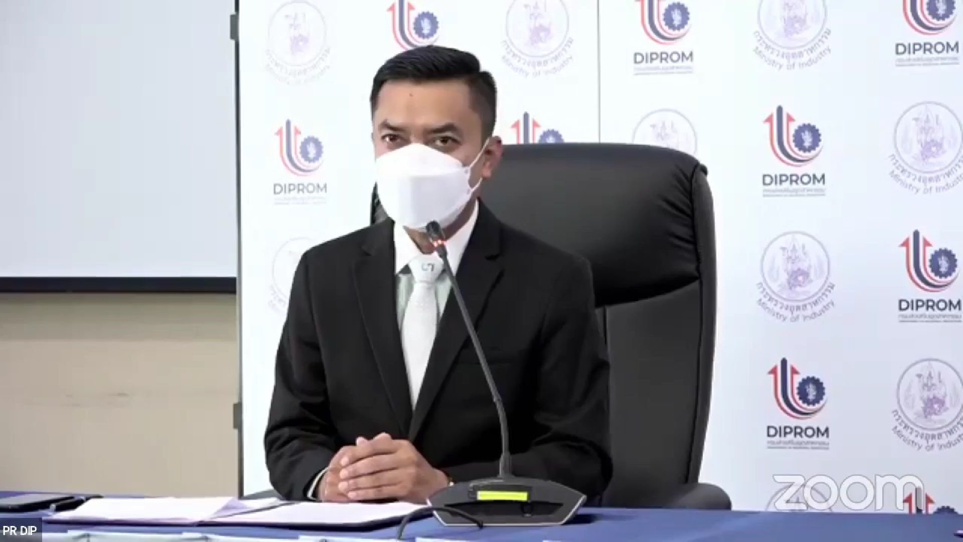 ดีพร้อมรุกกระตุ้นตลาดยานยนต์ ประเดิมงาน “ดีพร้อม มอเตอร์ โชว์” จ.ลำปาง พร้อมเชื่อมโยงเครือข่ายอุตฯ ครบวงจร คาดเงินสะพัดภายในงาน 115 ลบ.