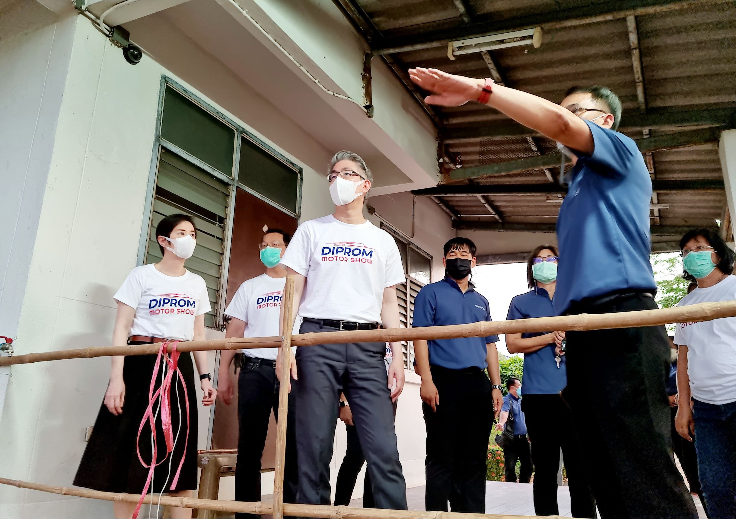 “อธิบดีณัฐพล” และคณะผู้บริหารดีพร้อม ลงพื้นที่เมืองชาละวัน ตรวจเยี่ยมและมอบนโยบายแก่บุคลากรดีพร้อมเซนเตอร์ 3 พร้อมเน้นย้ำการปรับกระบวนการทำงานให้เกิดประสิทธิผลสูงสุด