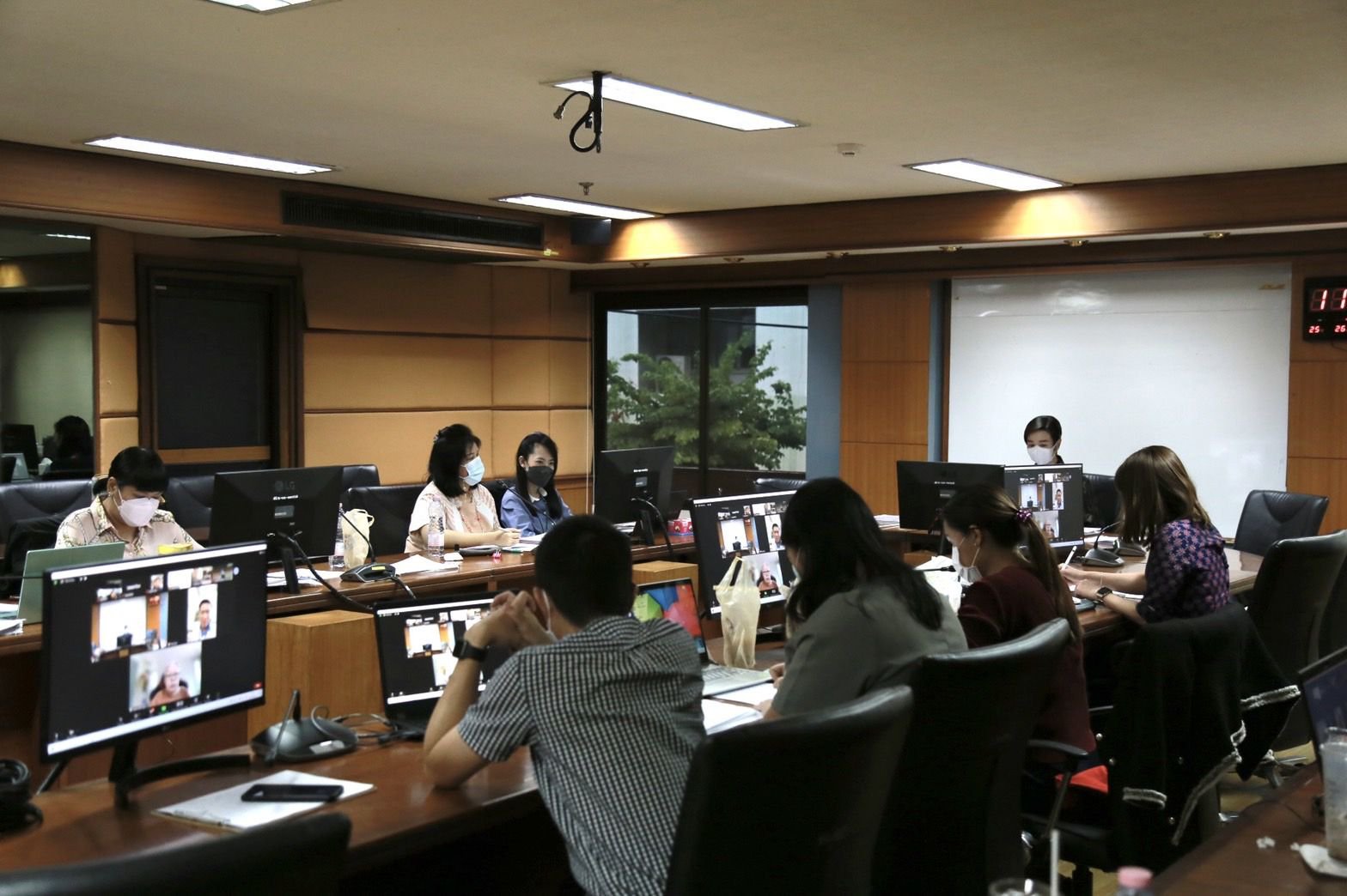 รสอ.ณัฏฐิญา ประชุมพิจารณาคัดเลือก 12 ผู้ประกอบการรับ “รางวัลอุตสาหกรรมดีเด่นฯ ปี 65” ต่อจาก 25 เม.ย.65