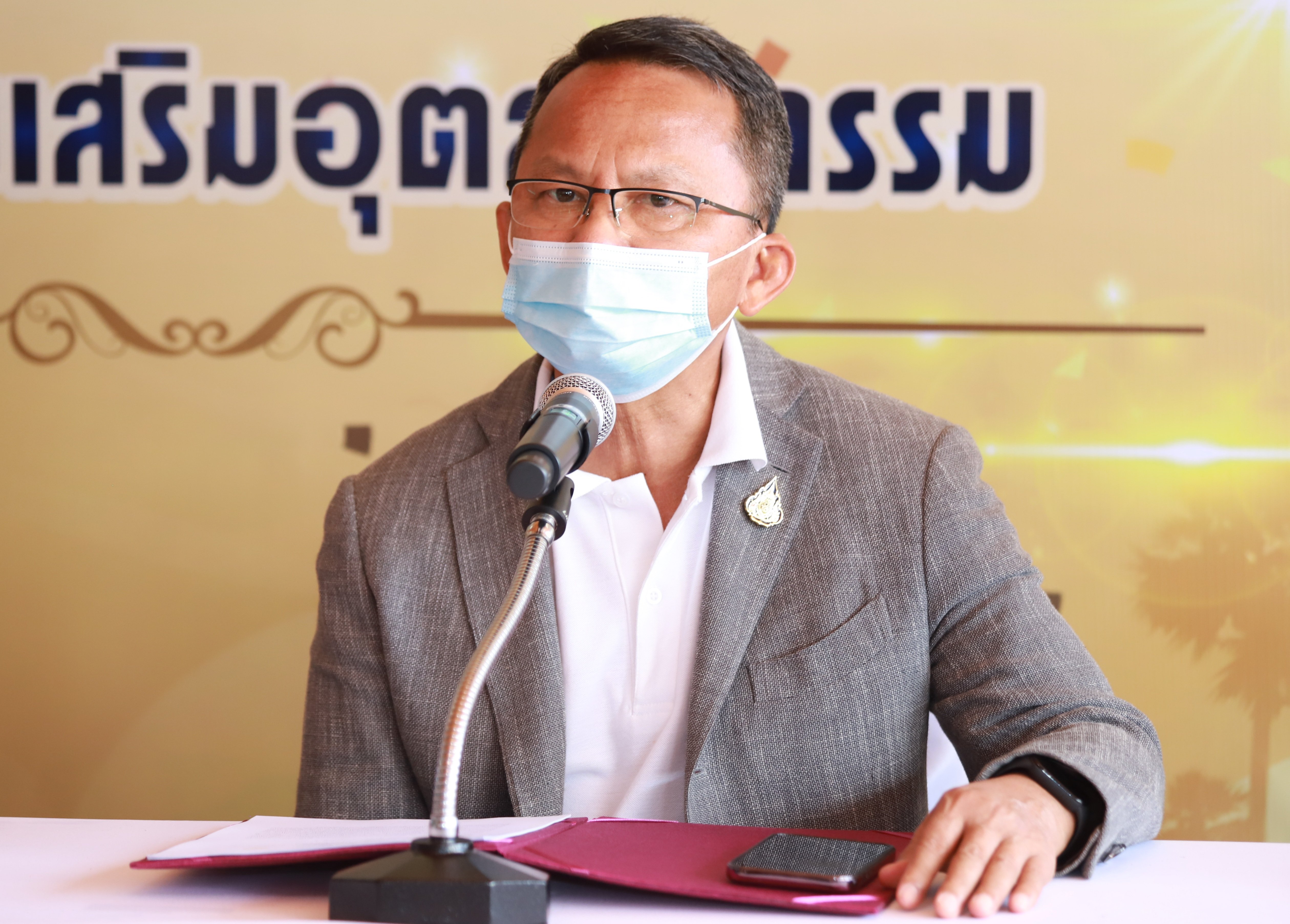 “ดีพร้อม” ลงพื้นที่สุโขทัย เดินหน้านโยบาย “ดีพร้อมแคร์” ปักธงยกระดับฐานรากและสินค้าชุมชน มุ่งคืนรายได้สู่ท้องถิ่น