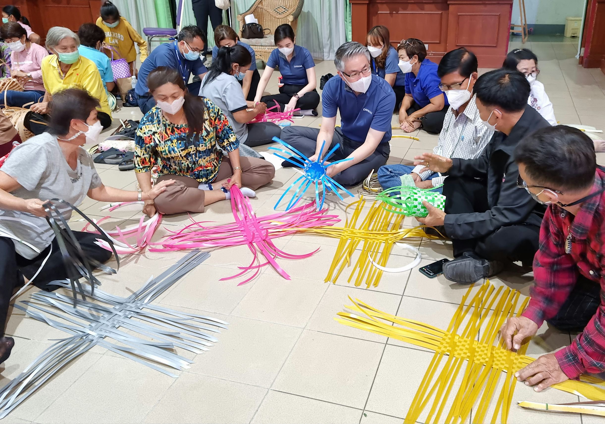 “ดีพร้อม” ลุยฝึกอาชีพระยะสั้น สร้างอาชีพ-รายได้ชาวปากน้ำโพ คาดฟื้นเศรษฐกิจฐานรากและสร้างรายได้เสริมเพิ่มขึ้นกว่า 5 เท่า