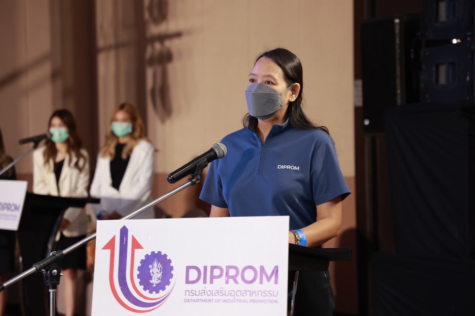 “อธิบดีณัฐพล” ร่วมแสดงความยินดีพร้อมมอบวุฒิบัตรผู้ประกอบการ คพอ. พื้นที่ภาคกลาง เสริมความเข้มแข็งเครือข่ายผู้ประกอบการอย่างยั่งยืน