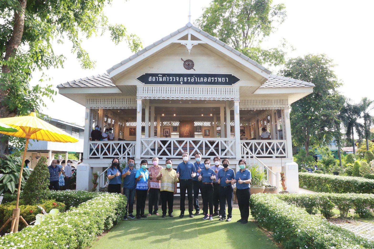 “อธิบดีณัฐพล” นำคณะสื่อมวลชน ลงพื้นที่เยี่ยมชมต้นแบบชุมชนสร้างสรรค์แบรนด์จากอัตลักษณ์พื้นถิ่น พร้อมเยี่ยมชมการสาธิตโดรนเพื่อการเกษตรอุตสาหกรรม 