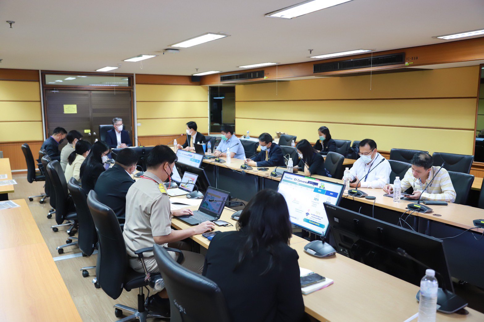 “ดีพร้อม” พิจารณากรอบความร่วมมือ EV Conversion Project ผนึกกำลังร่วมกับ กฟผ.แม่เมาะ  สนับสนุนอุตฯ รถยนต์ไฟฟ้าดัดแปลง