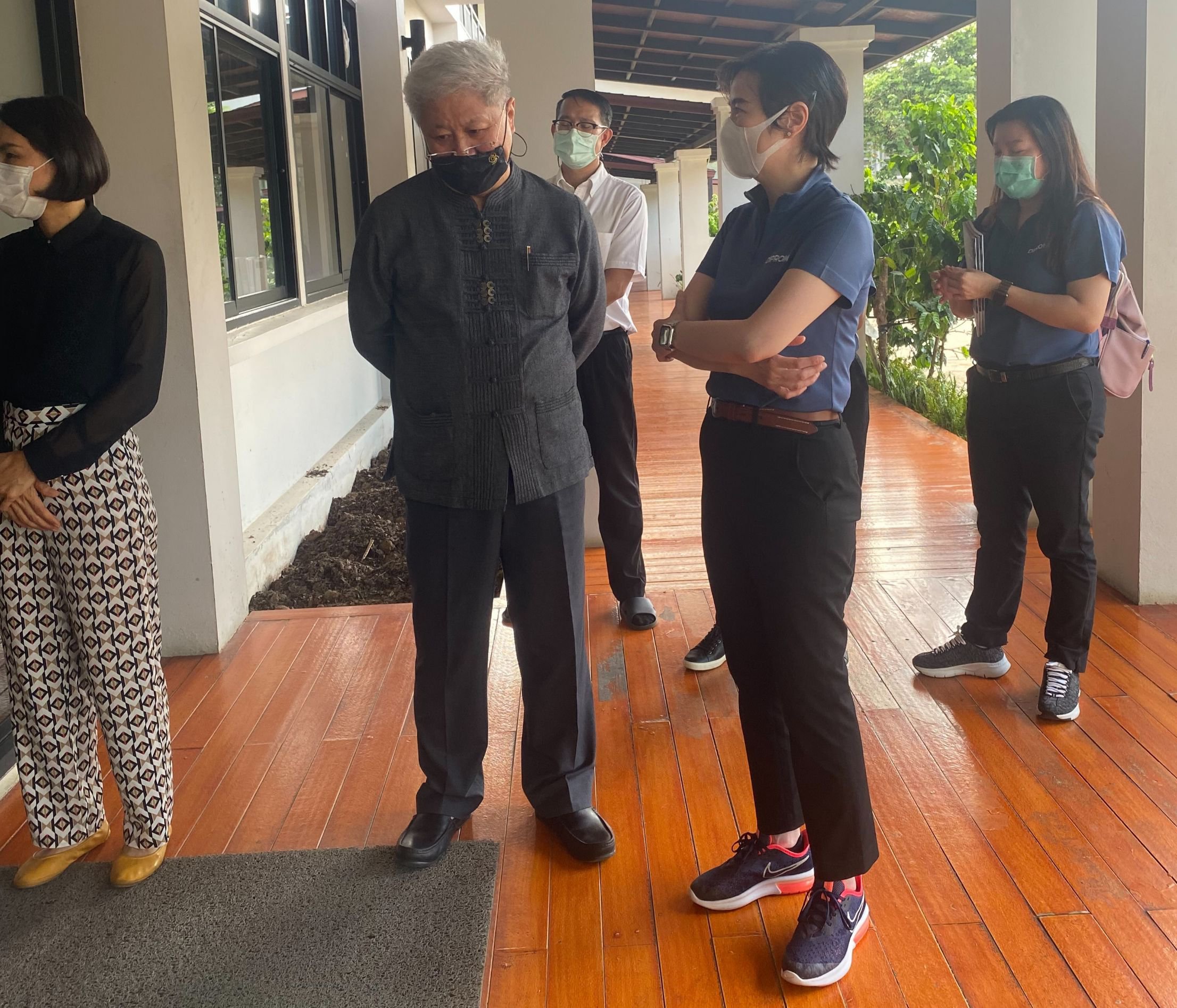 รสอ.ณัฏฐิญาฯ นำทีมคณะที่ปรึกษาผู้ทรงคุณวุฒิภาคราชการ พาชม Big Brother ดีพร้อม The Coffeenery ศูนย์เรียนรู้กาแฟพานาคอฟฟี่ 