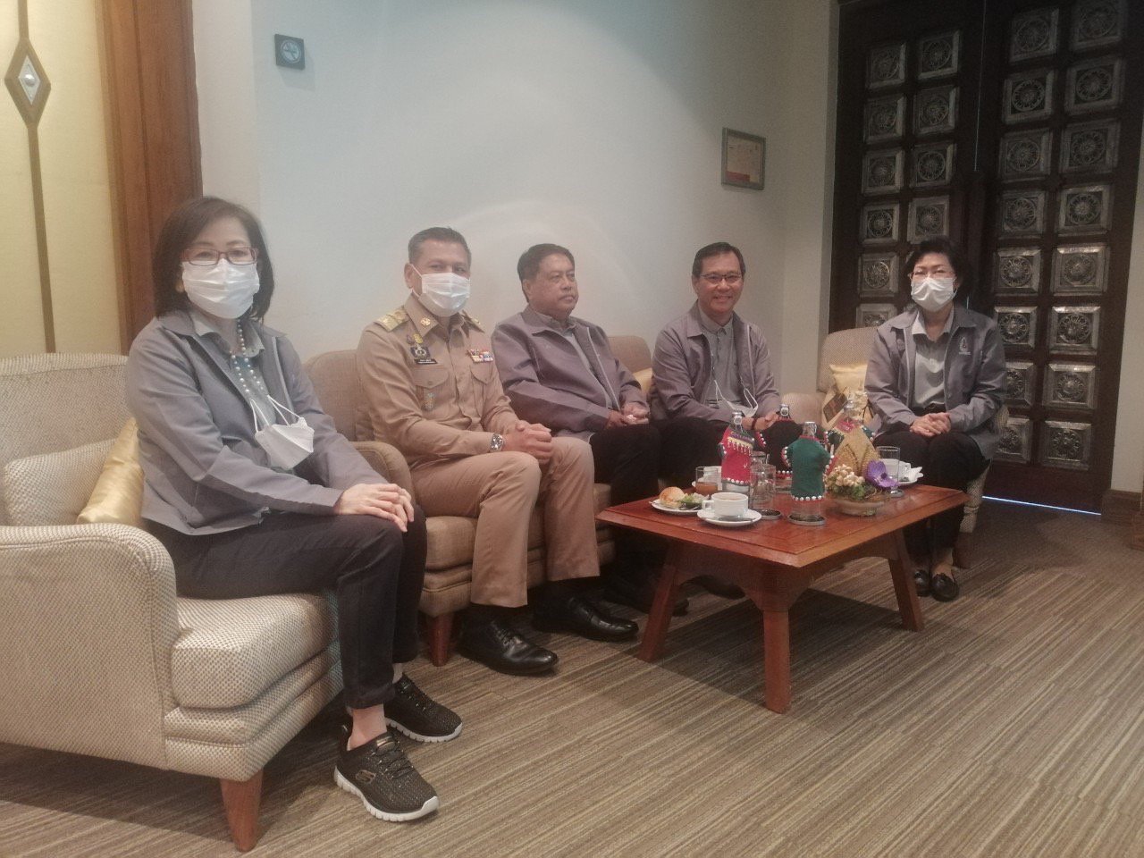 รสอ.ณัฏฐิญาฯ และคณะที่ปรึกษาผู้ทรงคุณวุฒิภาคราชการ ร่วมเยี่ยมชม ChiangMai Celadon เครื่องเคลือบศิลาดลเชียงใหม่