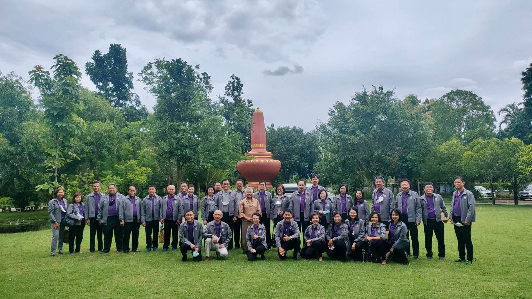 รสอ.ณัฏฐิญาฯ และคณะที่ปรึกษาผู้ทรงคุณวุฒิภาคราชการ ร่วมเยี่ยมชม ChiangMai Celadon เครื่องเคลือบศิลาดลเชียงใหม่
