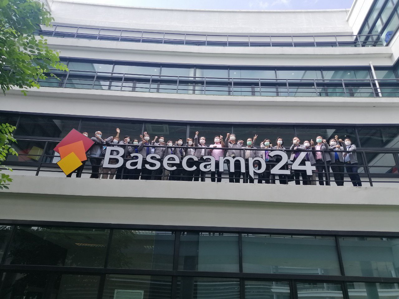 รสอ.ณัฏฐิญาฯ นำทีมคณะที่ปรึกษาผู้ทรงคุณวุฒิภาคราชการ จับมือ Basecamp24 ร่วมกับ STeP บ่มเพาะสตาร์ทอัพ 