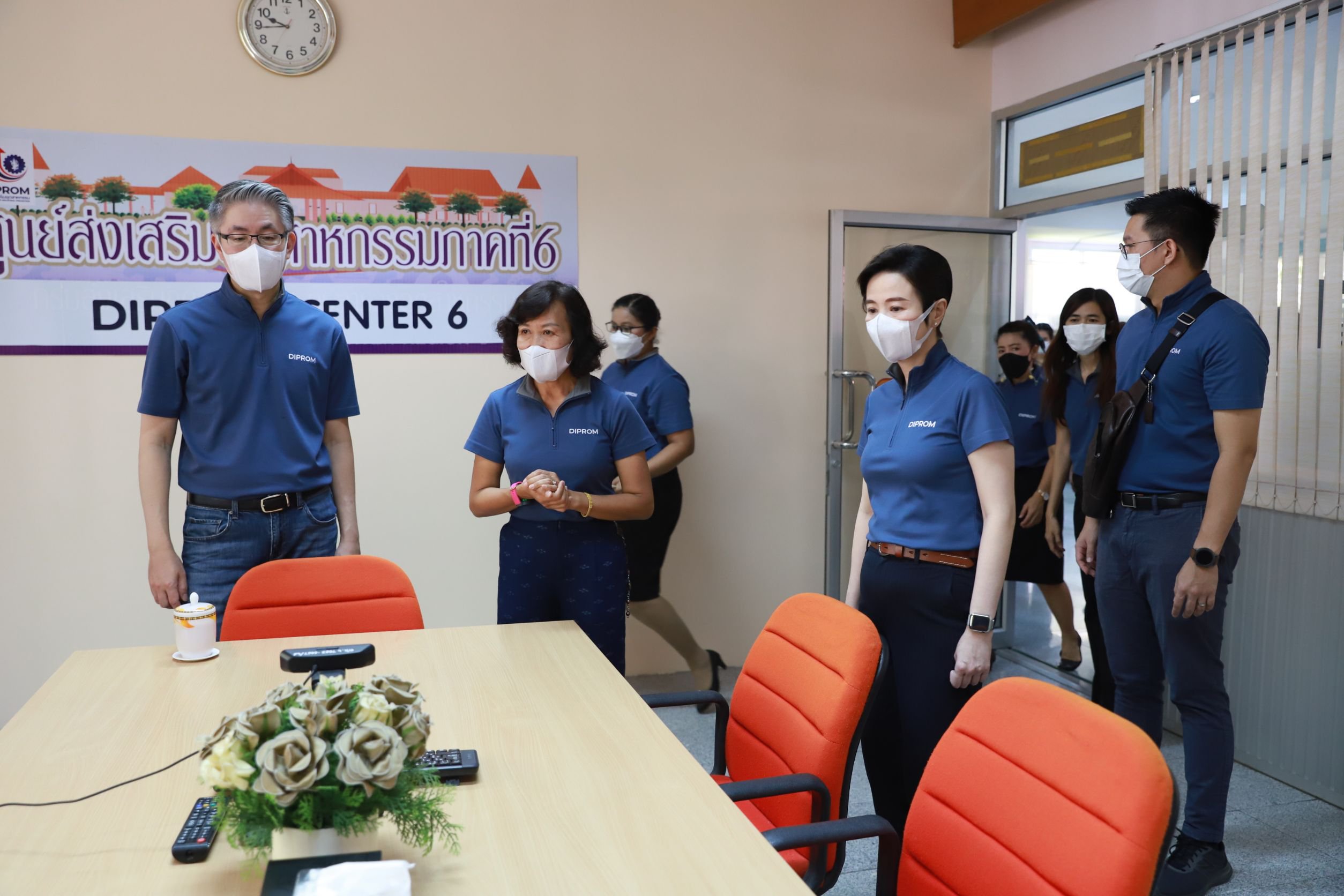 “อธิบดีณัฐพล” ลงพื้นที่เมืองย่าโม ตรวจเยี่ยมและมอบแนวทางการทำงานให้แก่ทีมดีพร้อมเซ็นเตอร์ 6