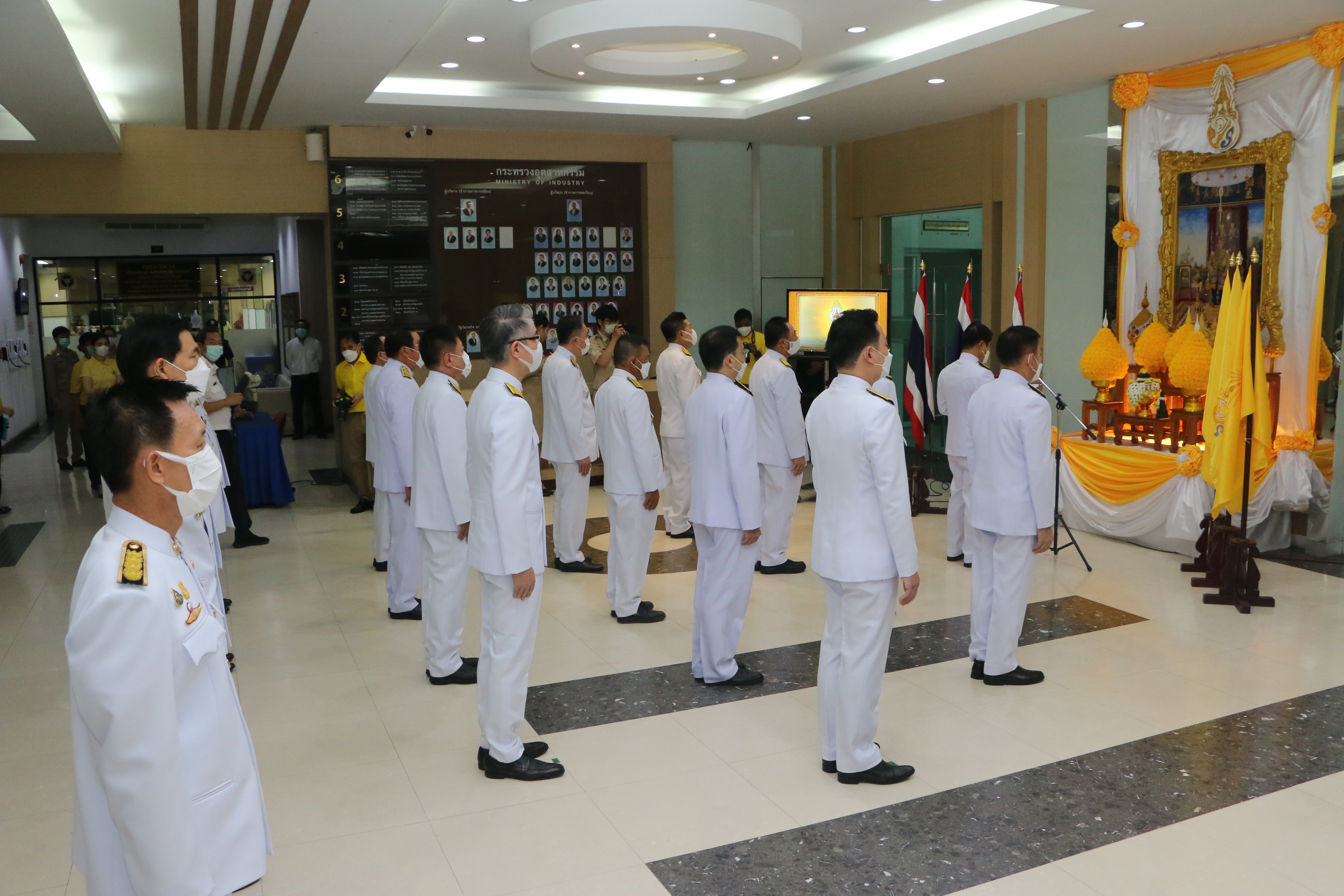 “อธิบดีณัฐพล” ร่วมพิธีถวายพระพรชัยมงคลเนื่องในโอกาสวันเฉลิมพระชนมพรรษา พระบาทสมเด็จพระเจ้าอยู่หัวฯ และพิธีถวายสัตย์ปฏิญาณเพื่อเป็นข้าราชการที่ดีและพลังของแผ่นดิน ประจำปี 2565