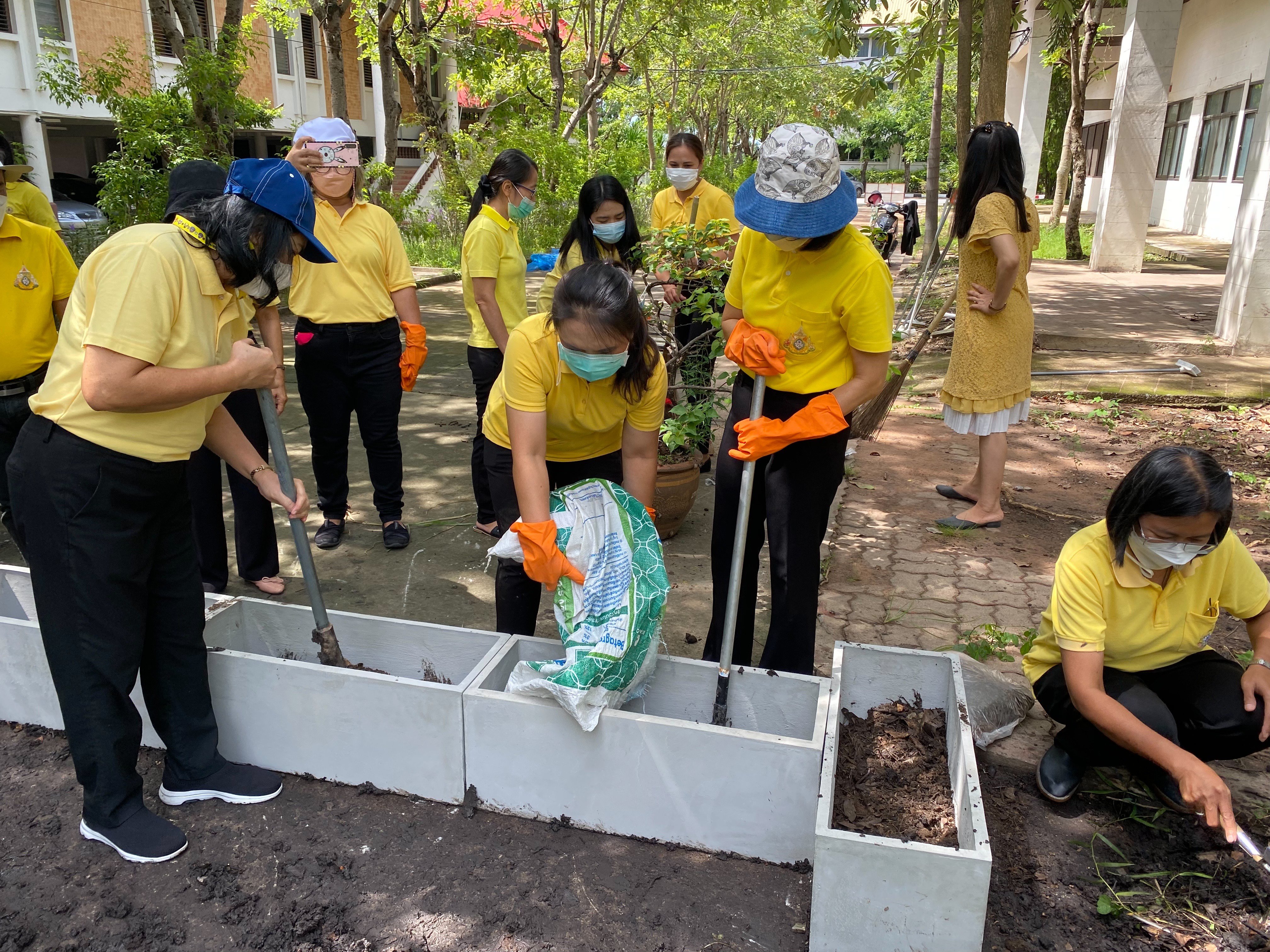 “อธิบดีณัฐพล” นำทีมดีพร้อมทั่วประเทศ! ทำกิจกรรมจิตอาสาทำความดีเพื่อสังคม ถวายเป็นพระราชกุศล เนื่องในโอกาสวันเฉลิมพระชนมพรรษา พระบาทสมเด็จพระเจ้าอยู่หัวฯ 