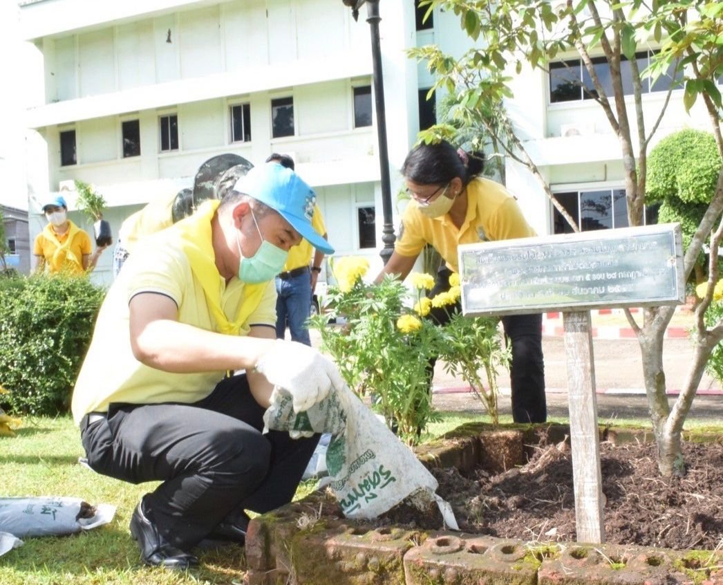“อธิบดีณัฐพล” นำทีมดีพร้อมทั่วประเทศ! ทำกิจกรรมจิตอาสาทำความดีเพื่อสังคม ถวายเป็นพระราชกุศล เนื่องในโอกาสวันเฉลิมพระชนมพรรษา พระบาทสมเด็จพระเจ้าอยู่หัวฯ 