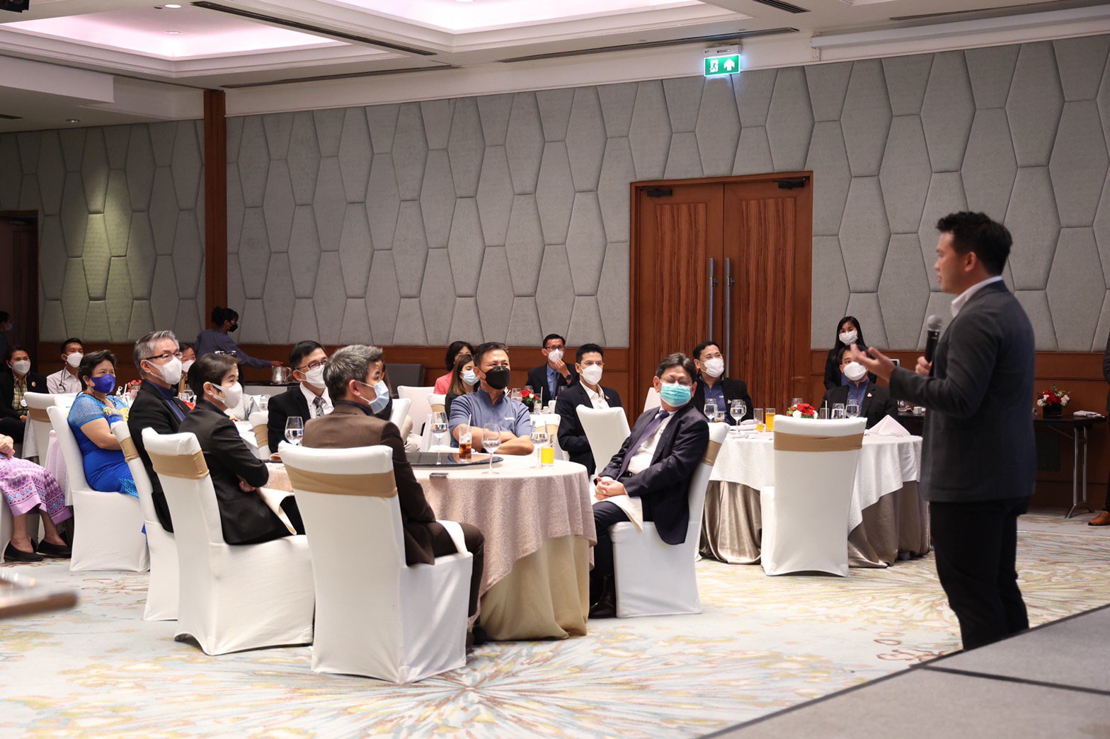 “อธิบดีณัฐพล” แนะ SMEs ไทย ก้าวสู่อนาคตของภาคอุตสาหกรรมไทยในยุค Next Normal