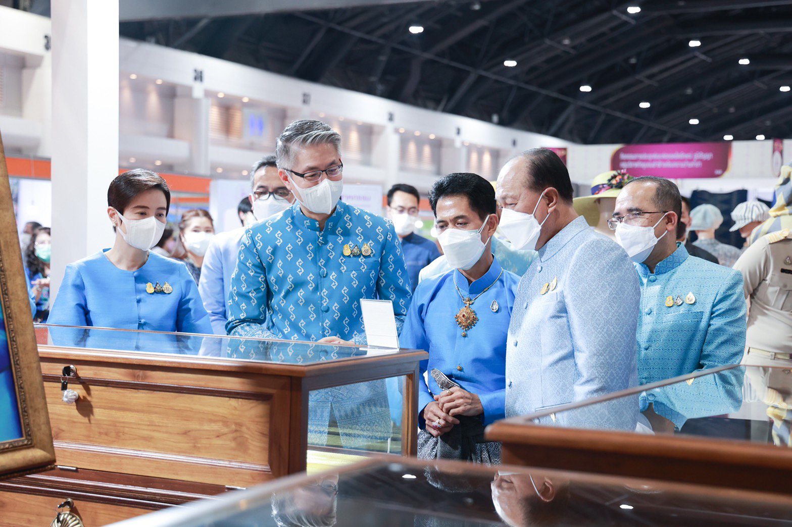 มท.1 เปิดบูธแรก “DIPROM“ พันธมิตรจัดงานศิลปาชีพ ประทีปไทย OTOP ก้าวไกลด้วยพระบารมี ชมอธิบดีณัฐพล นำทัพชุมชนดีพร้อม 40 ราย ต่อยอดอัตลักษณ์ผ้าถิ่นลายไทย พร้อมทดสอบตลาดสร้างรายได้ให้ชุมชน