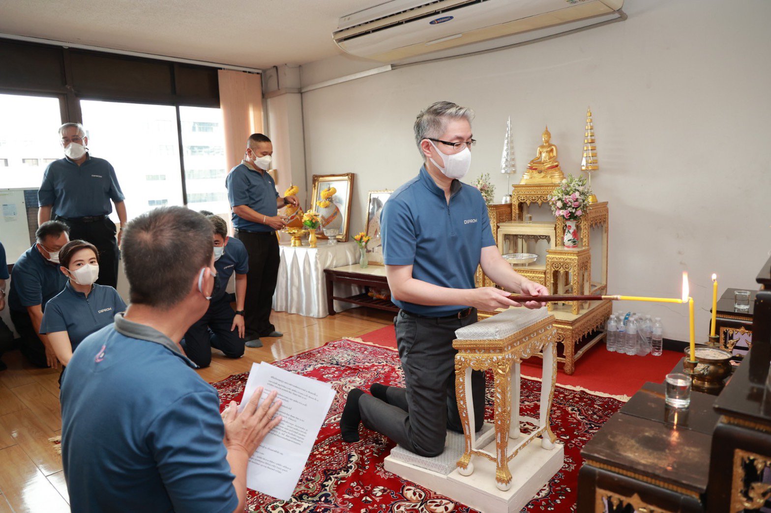 "อธิบดีณัฐพล" นำทีมชาวดีพร้อม ร่วมบวงสรวงสิ่งศักดิ์สิทธิ์ เตรียมสตาร์ท "โครงการพัฒนาอาชีพเสริม เพิ่มรายได้ให้ชุมชนดีพร้อม"