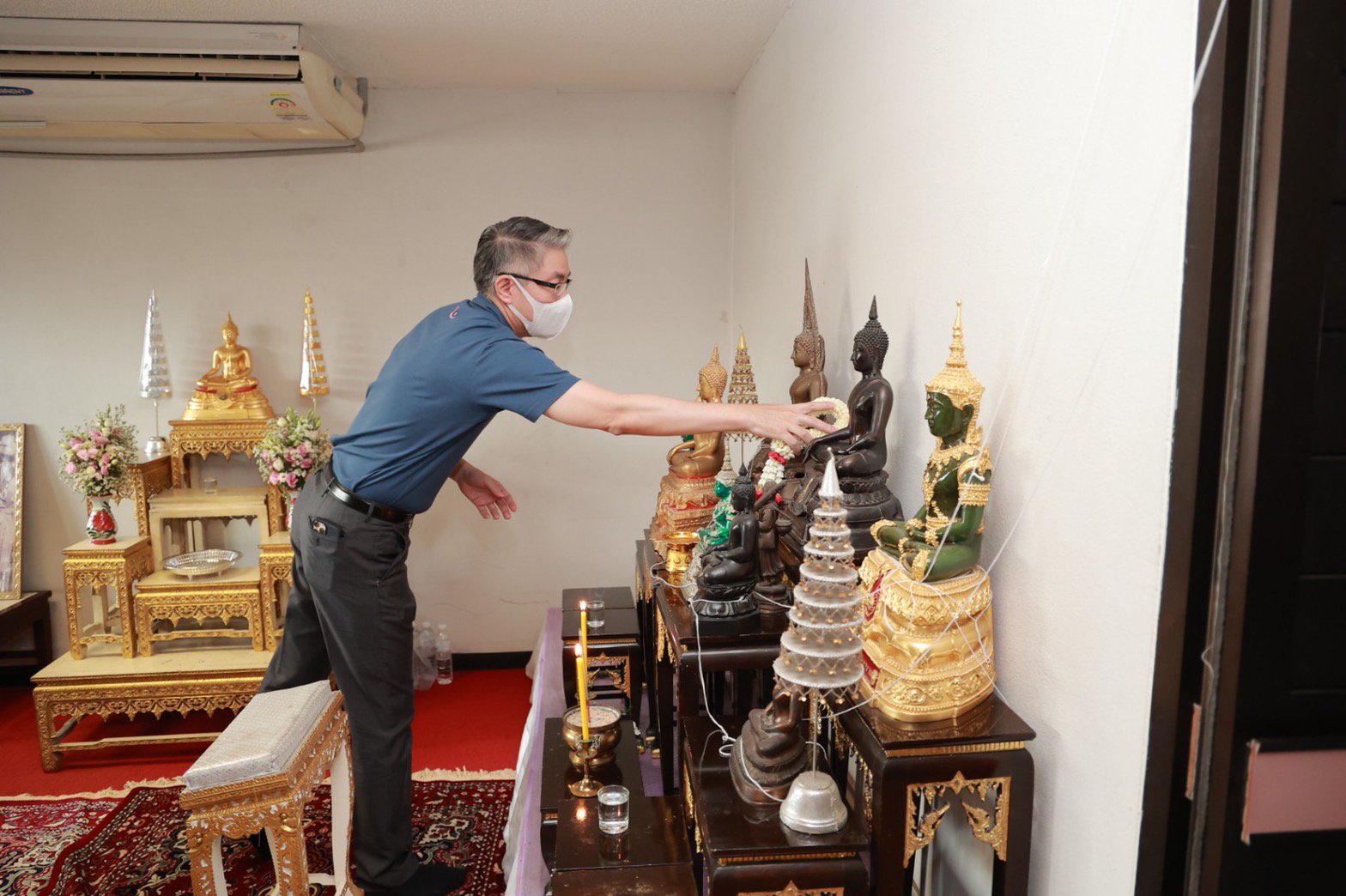 "อธิบดีณัฐพล" นำทีมชาวดีพร้อม ร่วมบวงสรวงสิ่งศักดิ์สิทธิ์ เตรียมสตาร์ท "โครงการพัฒนาอาชีพเสริม เพิ่มรายได้ให้ชุมชนดีพร้อม"