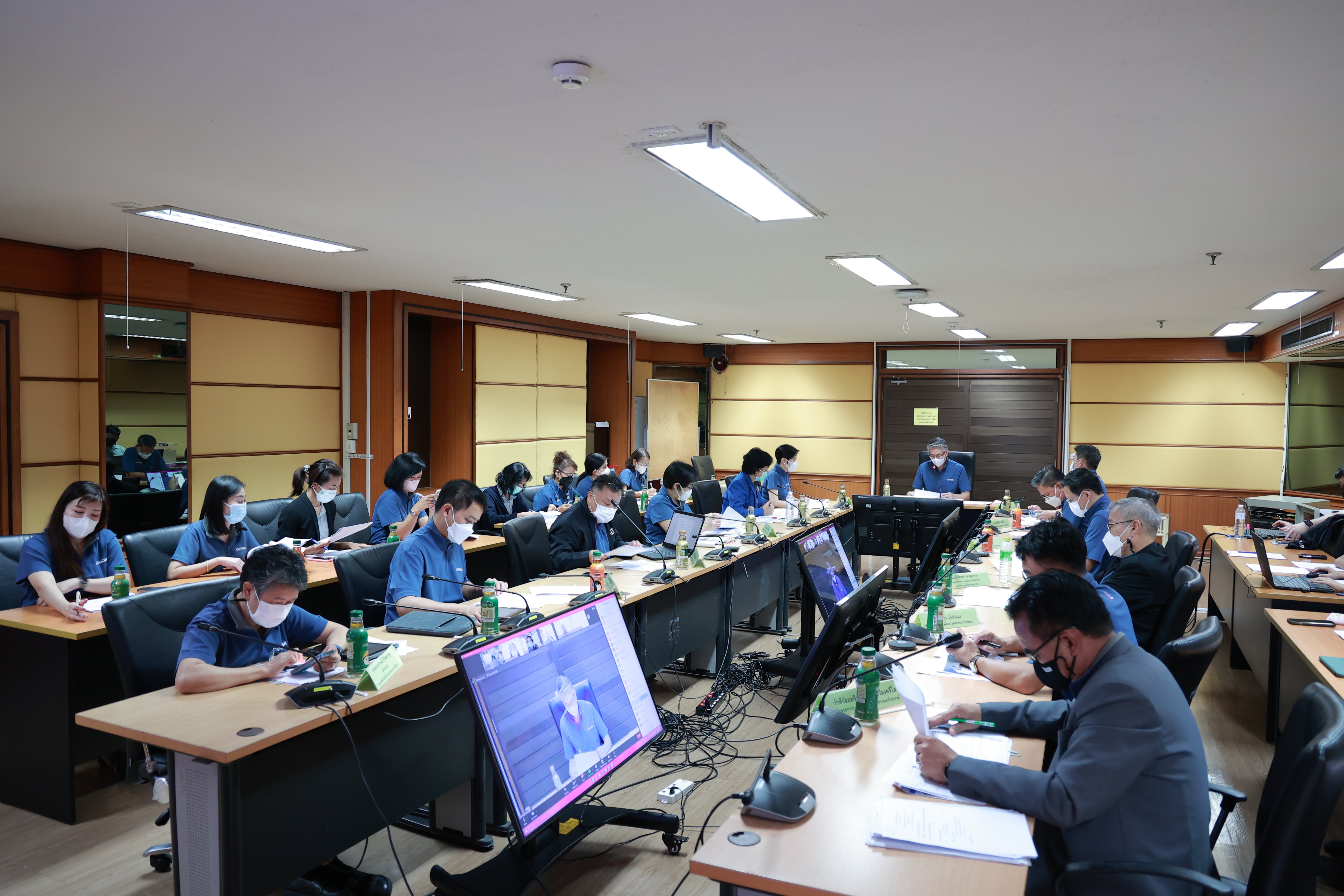 ประชุมเหล่าขุนพล "ดีพร้อม" เร่งการทำงานไตรมาส 4 พร้อมเดินหน้า "คนชุมชนดีพร้อม" และเตรียมเผยแพคเกจสินเชื่อรูปแบบใหม่ ดีเดย์ ปี 66