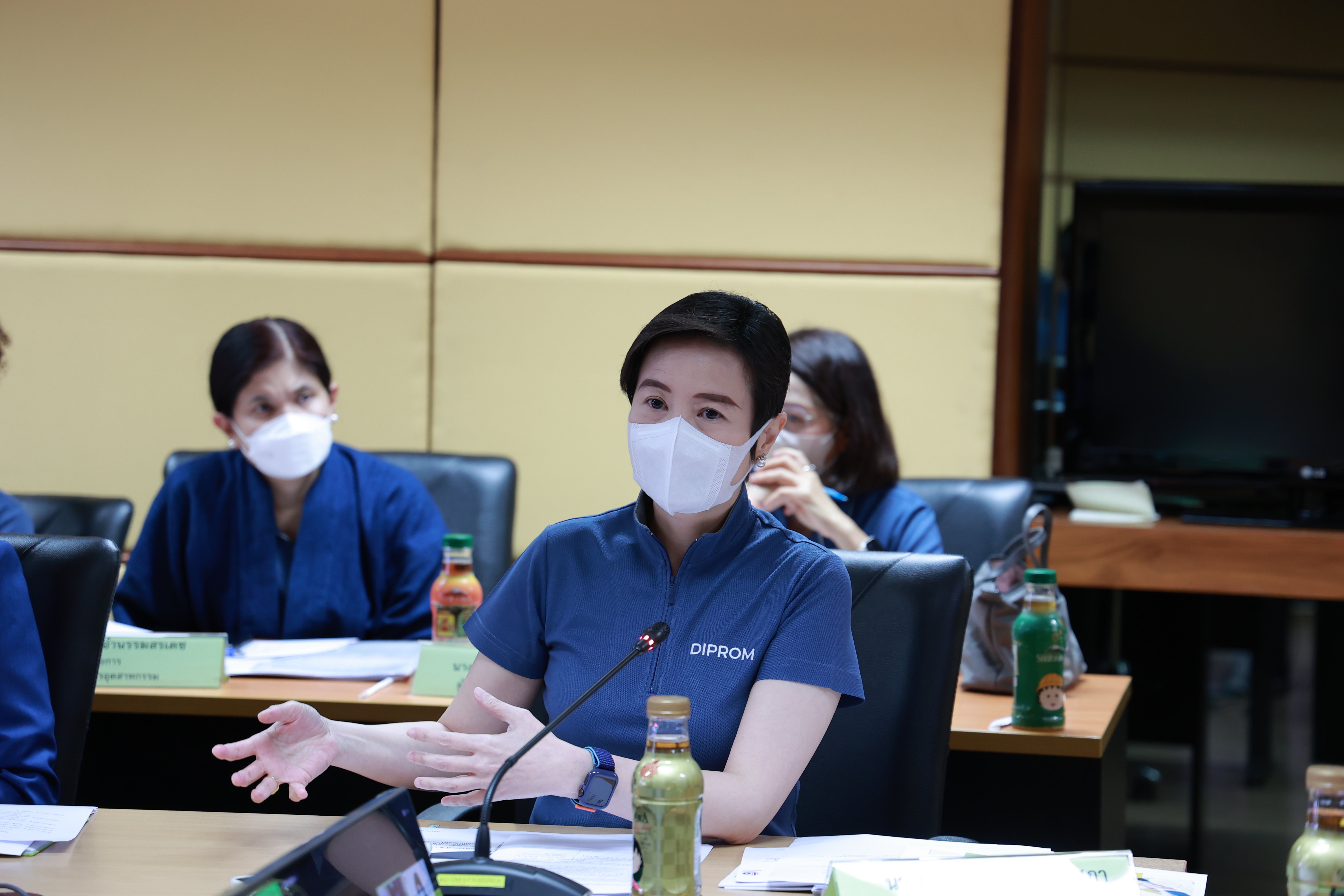 ประชุมเหล่าขุนพล "ดีพร้อม" เร่งการทำงานไตรมาส 4 พร้อมเดินหน้า "คนชุมชนดีพร้อม" และเตรียมเผยแพคเกจสินเชื่อรูปแบบใหม่ ดีเดย์ ปี 66