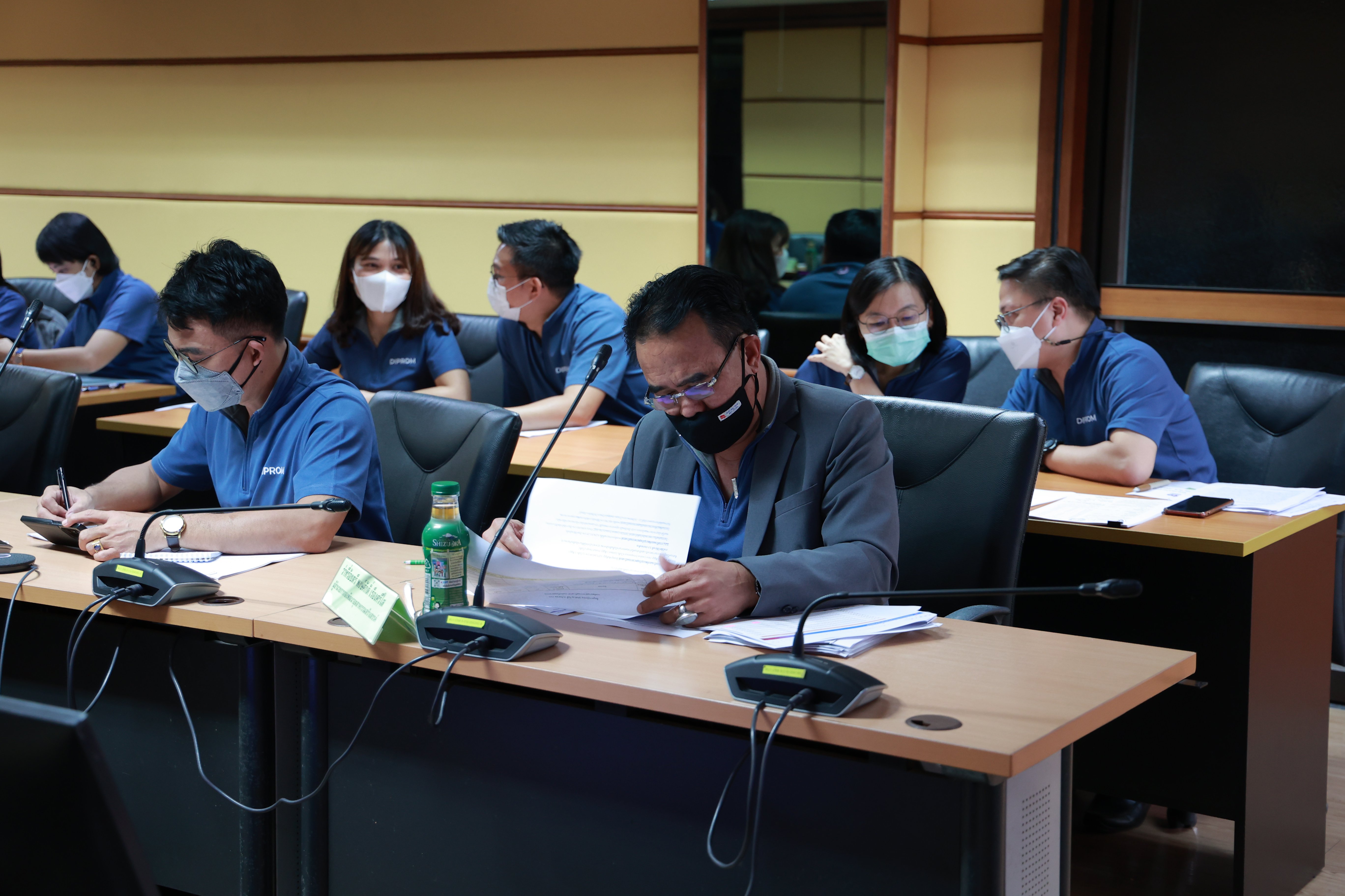 ประชุมเหล่าขุนพล "ดีพร้อม" เร่งการทำงานไตรมาส 4 พร้อมเดินหน้า "คนชุมชนดีพร้อม" และเตรียมเผยแพคเกจสินเชื่อรูปแบบใหม่ ดีเดย์ ปี 66