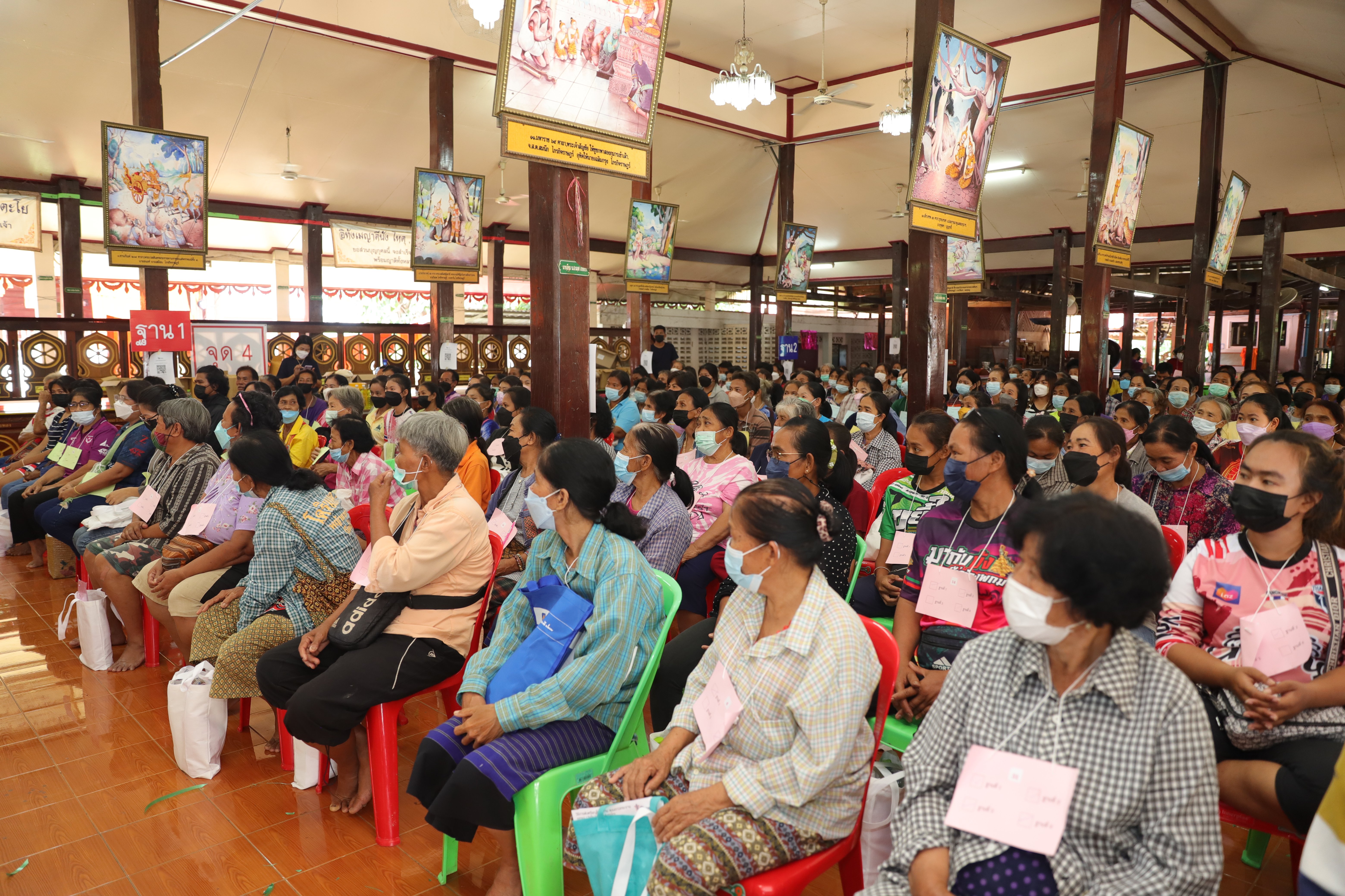 “ดีพร้อม” ลงพื้นที่ช่วยประชาชน เสริมทักษะ สร้างอาชีพดีพร้อม 82 จุดทั่วประเทศ 
