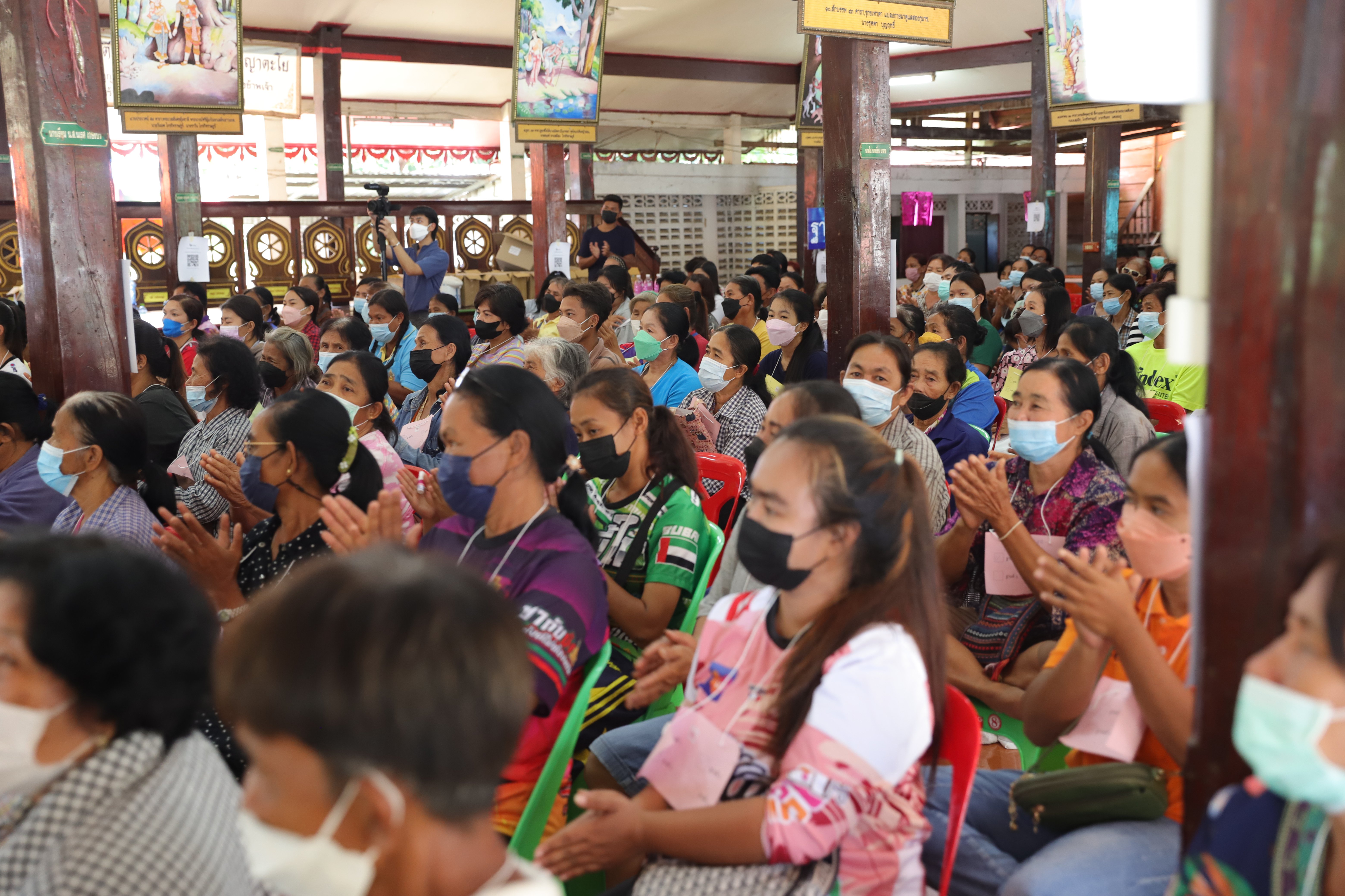 “ดีพร้อม” ลงพื้นที่ช่วยประชาชน เสริมทักษะ สร้างอาชีพดีพร้อม 82 จุดทั่วประเทศ 