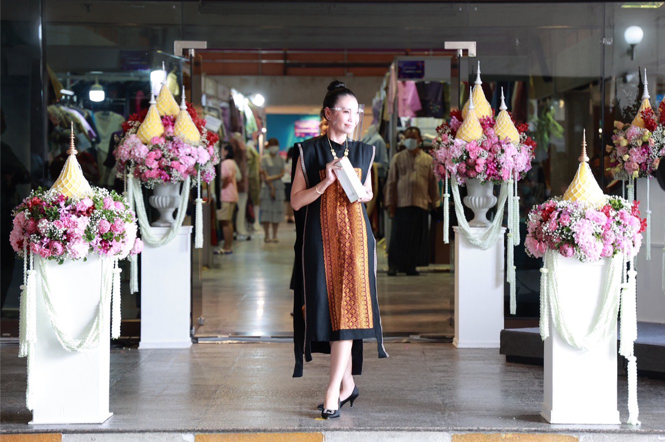 “อธิบดีณัฐพล” เปิดงาน พร้อมเปย์ ที่ DIPROM FAIR หวังช่วย ผปก. เพิ่มช่องทางการตลาด คาดเงินสะพัดภายในงานกว่า 1 ลบ.  กรุงเทพฯ 7 กันยายน 2565 - ดร.ณัฐพล รังสิตพล อธิบดีกรมส่งเสริมอุตสาหกรรม ให้เกียรติเป็นประธานเปิดกิจกรรมส่งเสริมการตลาด (Market Place) “พร้อมเ