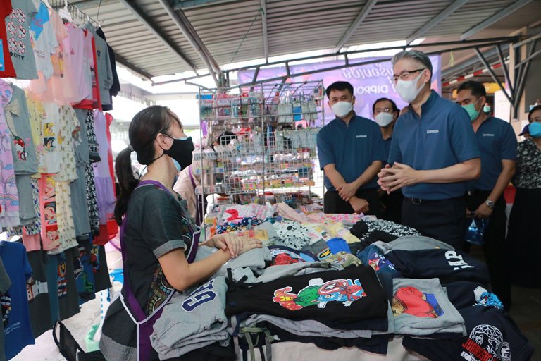 “อธิบดีณัฐพล” DIPROM Street Food & Street Fair พร้อมติดอาวุธ 3D ผปก. ยกระดับสู่ผู้ประกอบการที่ดีพร้อม