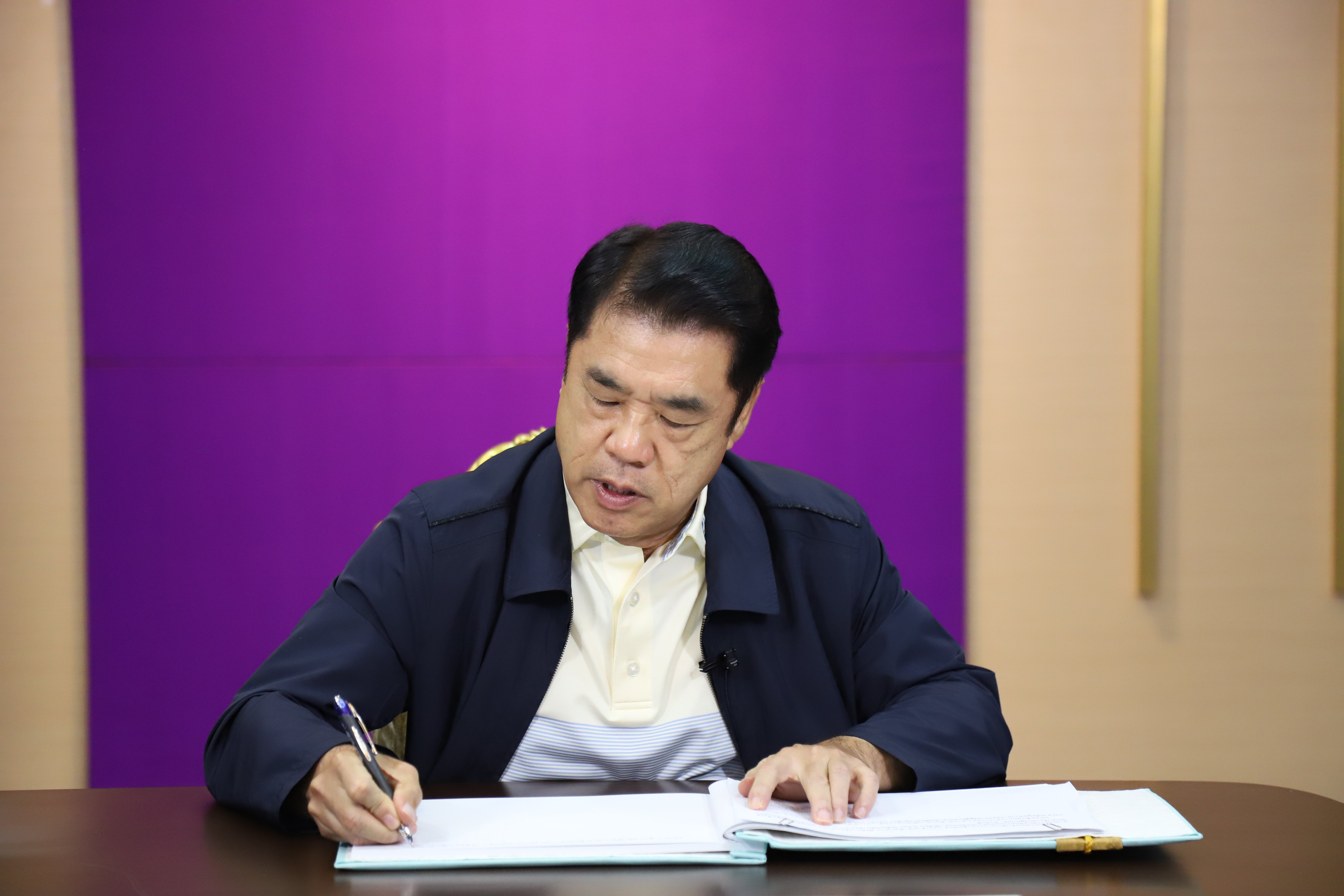 “รมว.สุริยะ” ร่วมจัดรายการ “คุยเรื่องบ้าน คุยเรื่องเมือง คุยทุกเรื่องกับรัฐมนตรี”