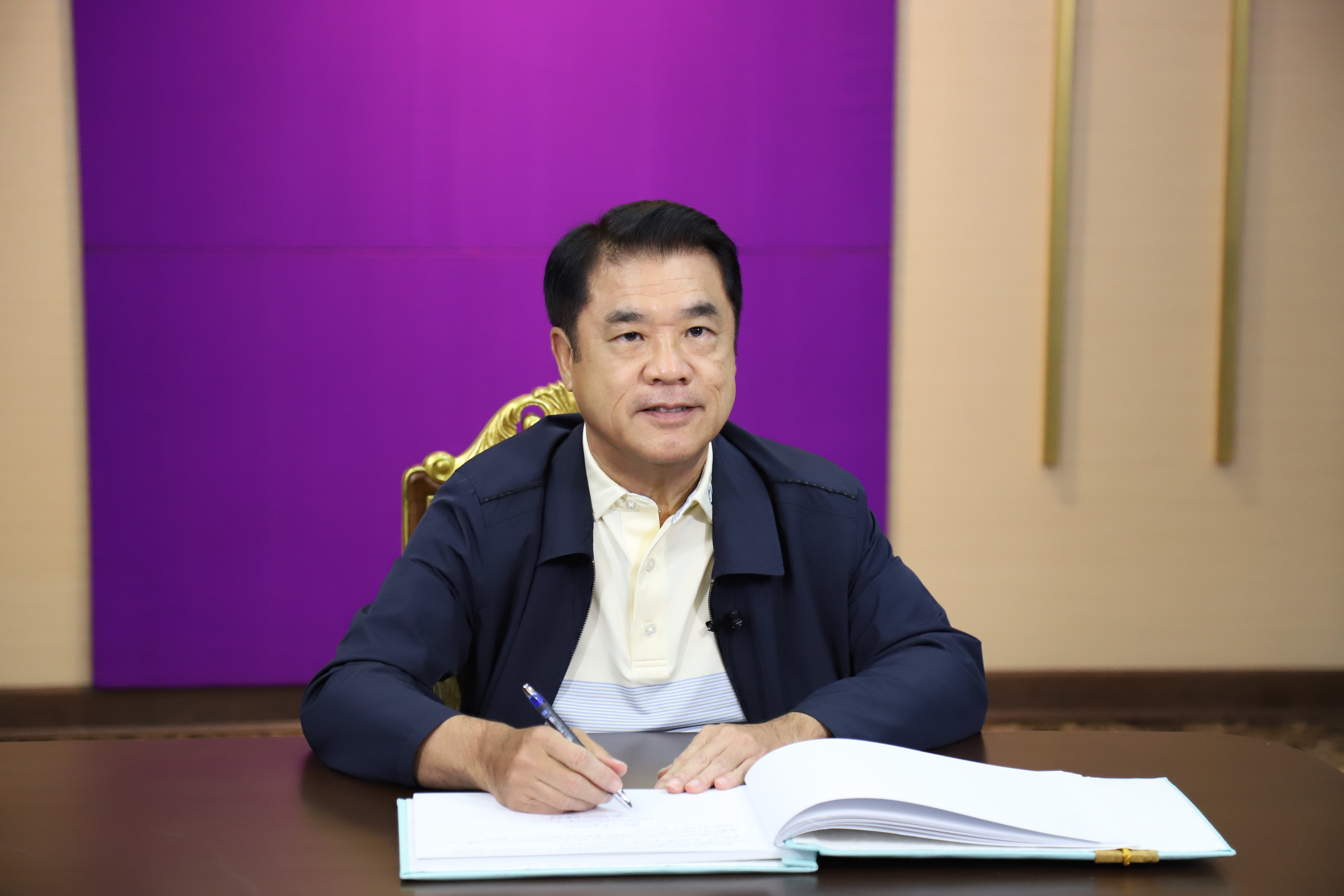 “รมว.สุริยะ” ร่วมจัดรายการ “คุยเรื่องบ้าน คุยเรื่องเมือง คุยทุกเรื่องกับรัฐมนตรี”