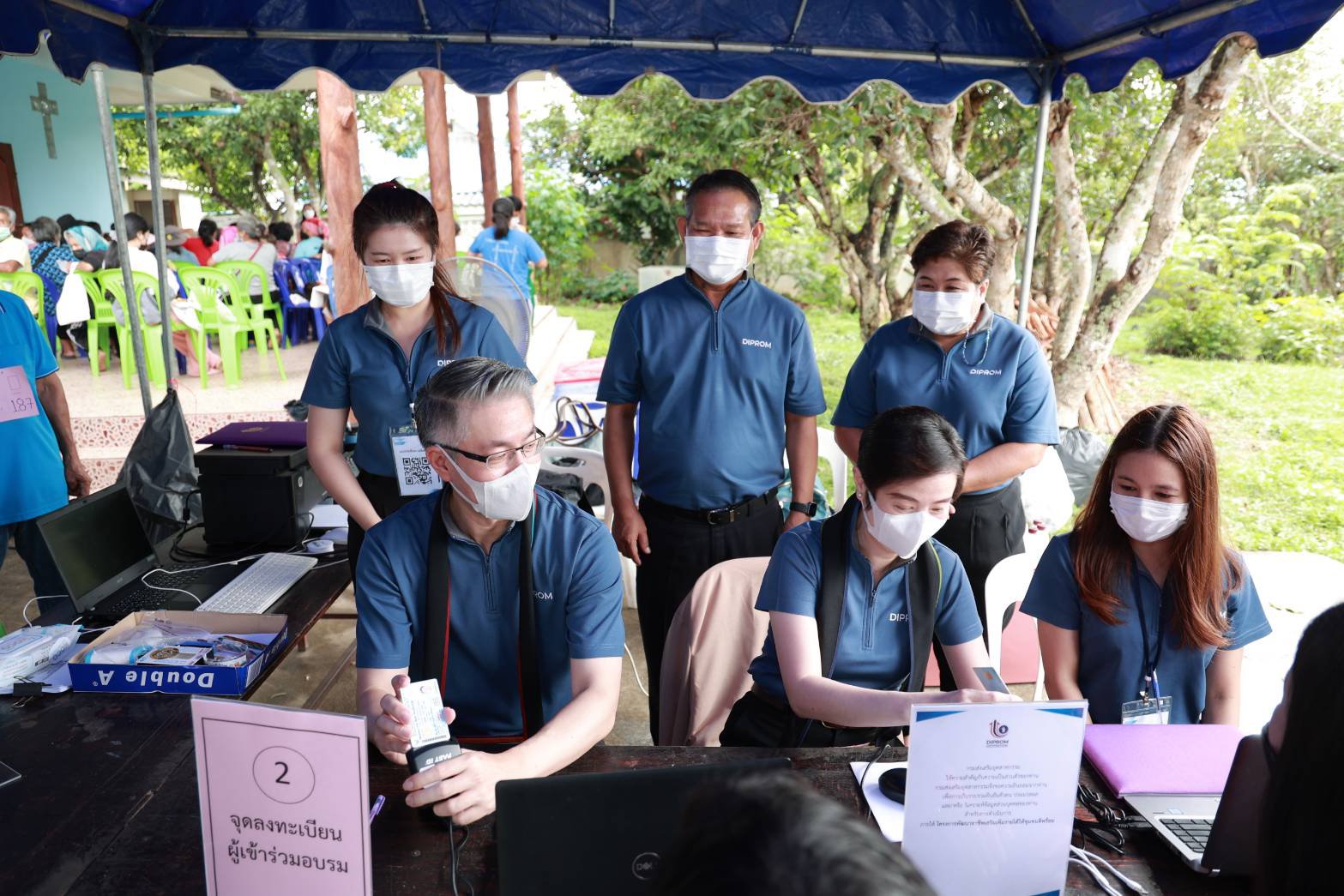 “อธิบดีณัฐพล” รุกเต็มสูบช่วยประชาชน สร้างอาชีพดีพร้อม ไปแล้วกว่า 160,000 ราย ในพื้นที่ 45 จังหวัด 803 จุดทั่วประเทศ 