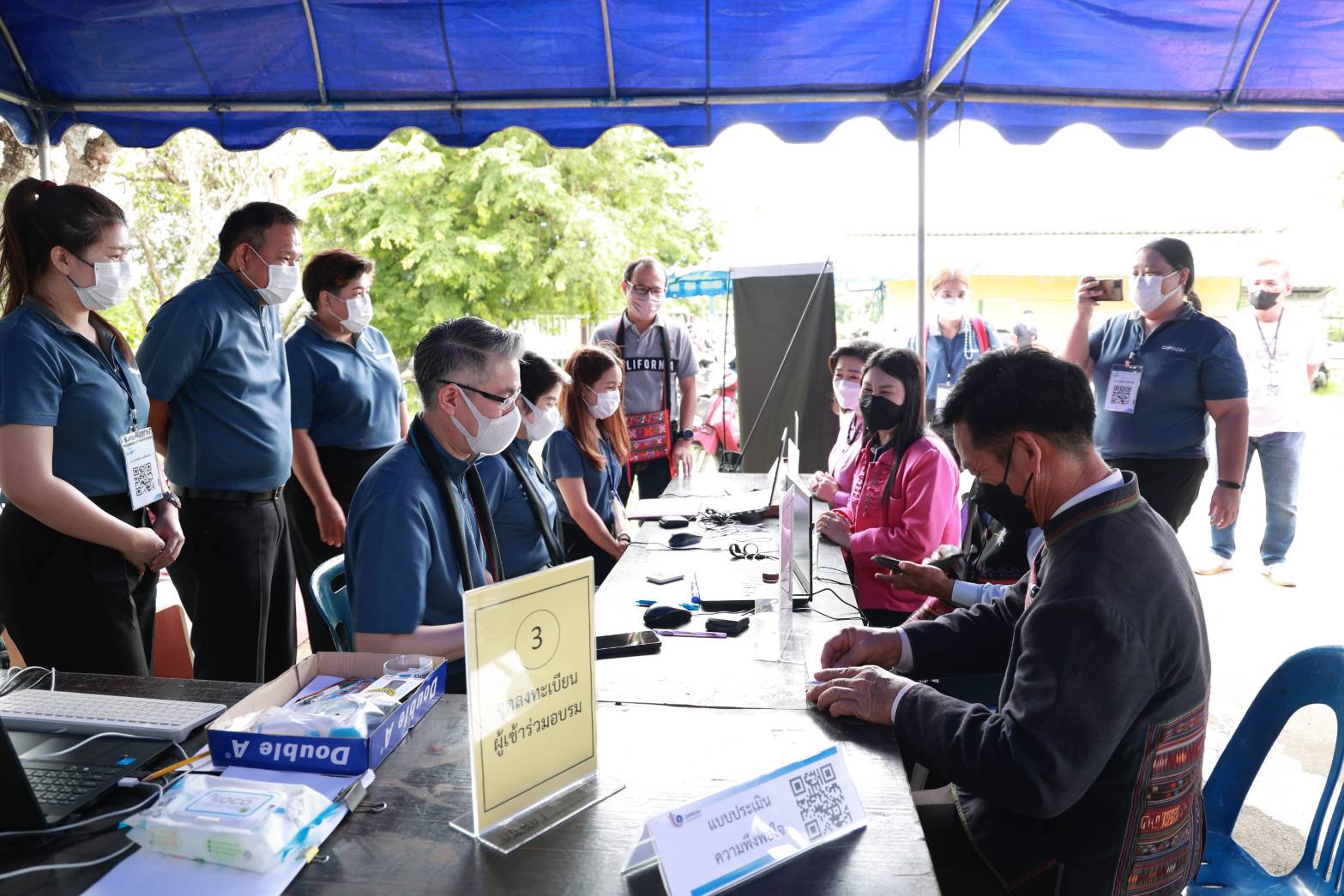 “อธิบดีณัฐพล” รุกเต็มสูบช่วยประชาชน สร้างอาชีพดีพร้อม ไปแล้วกว่า 160,000 ราย ในพื้นที่ 45 จังหวัด 803 จุดทั่วประเทศ 
