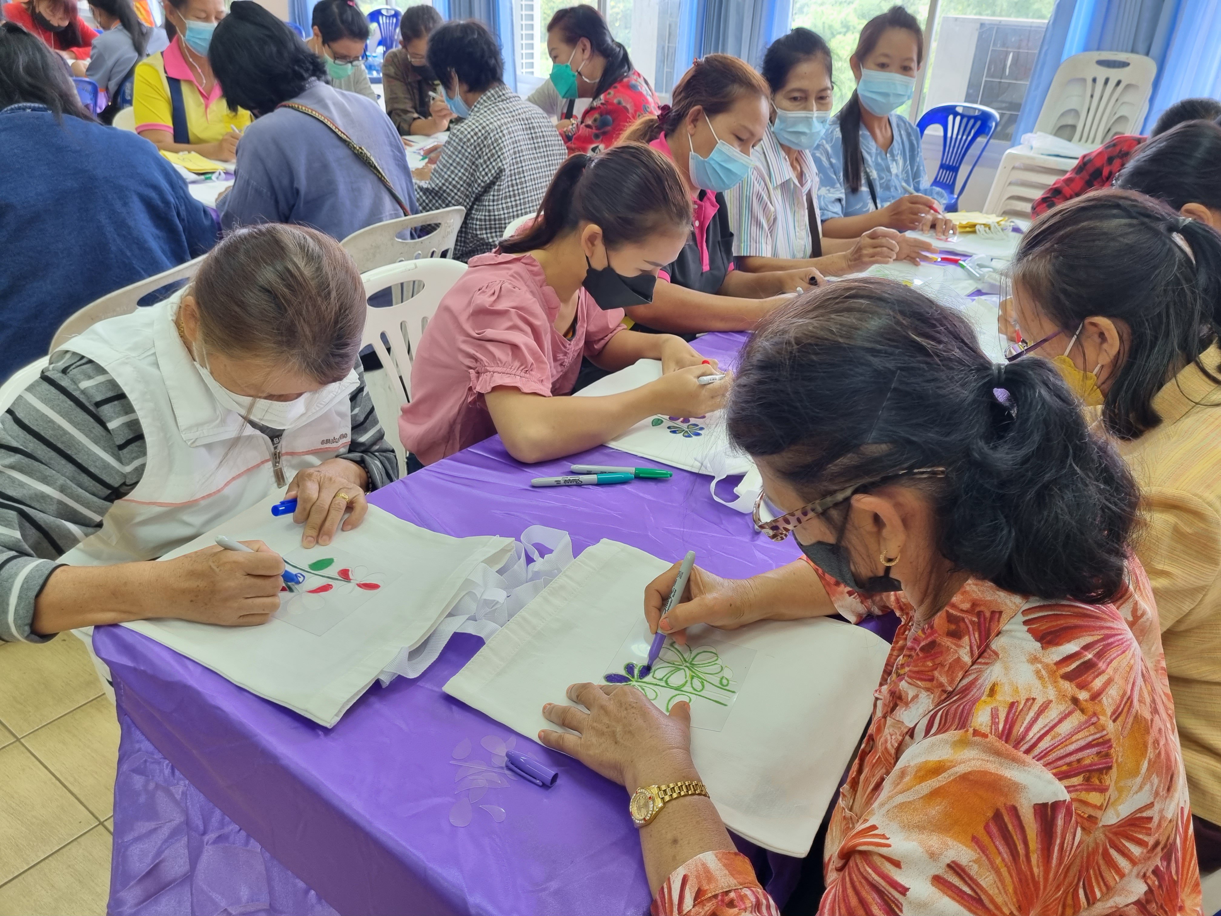 “อธิบดีณัฐพล” รุกช่วยประชาชนต่อเนื่อง สร้างอาชีพดีพร้อม ไปแล้วกว่า 180,000 ราย ในพื้นที่ 46 จังหวัด 906 จุดทั่วประเทศ  