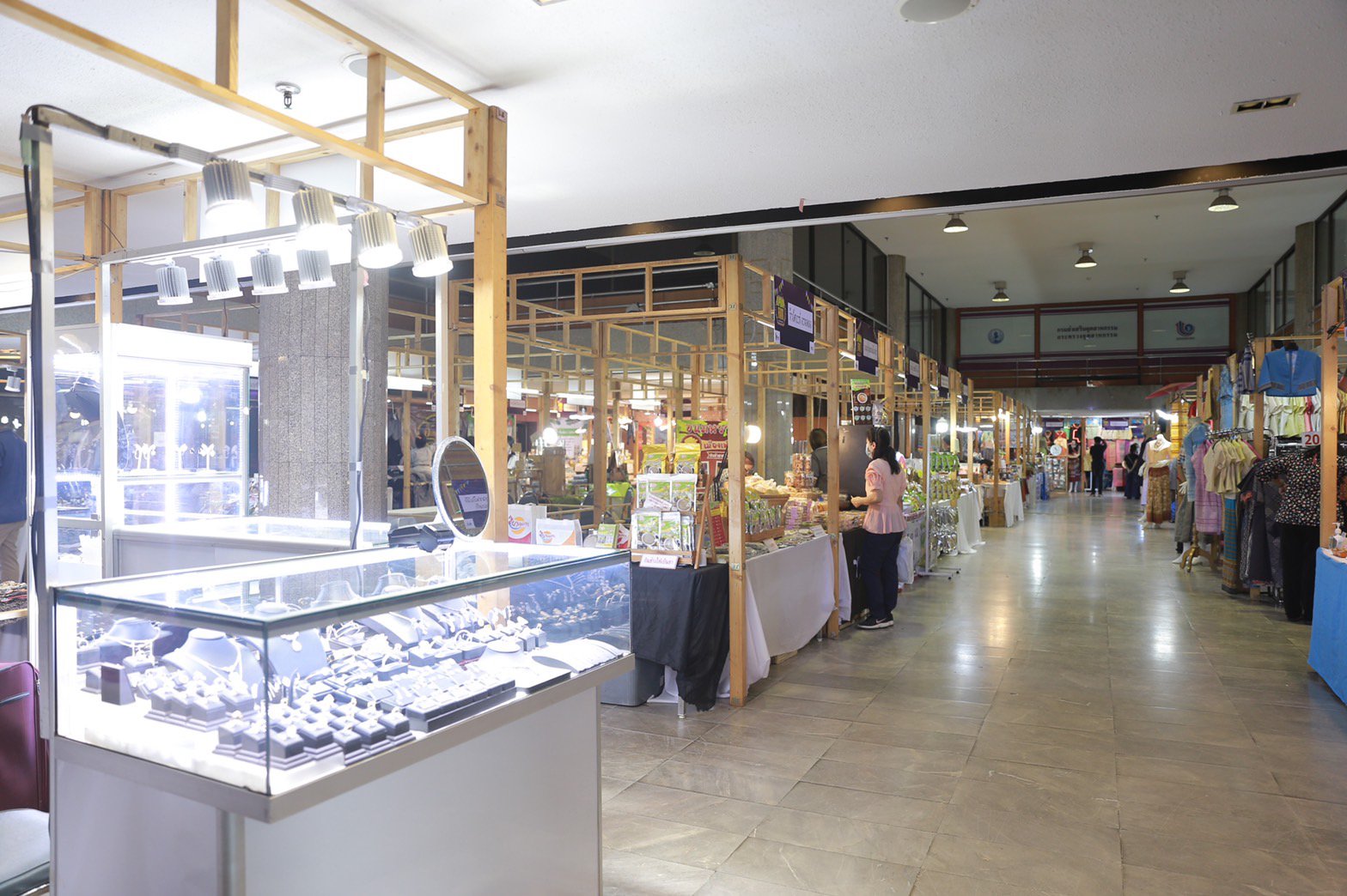 'อธิบดีณัฐพล' ดันผู้ประกอบการเกษตรอุตสาหกรรม เปิดตลาดผ่านงาน “DIPROM FAIR” 
