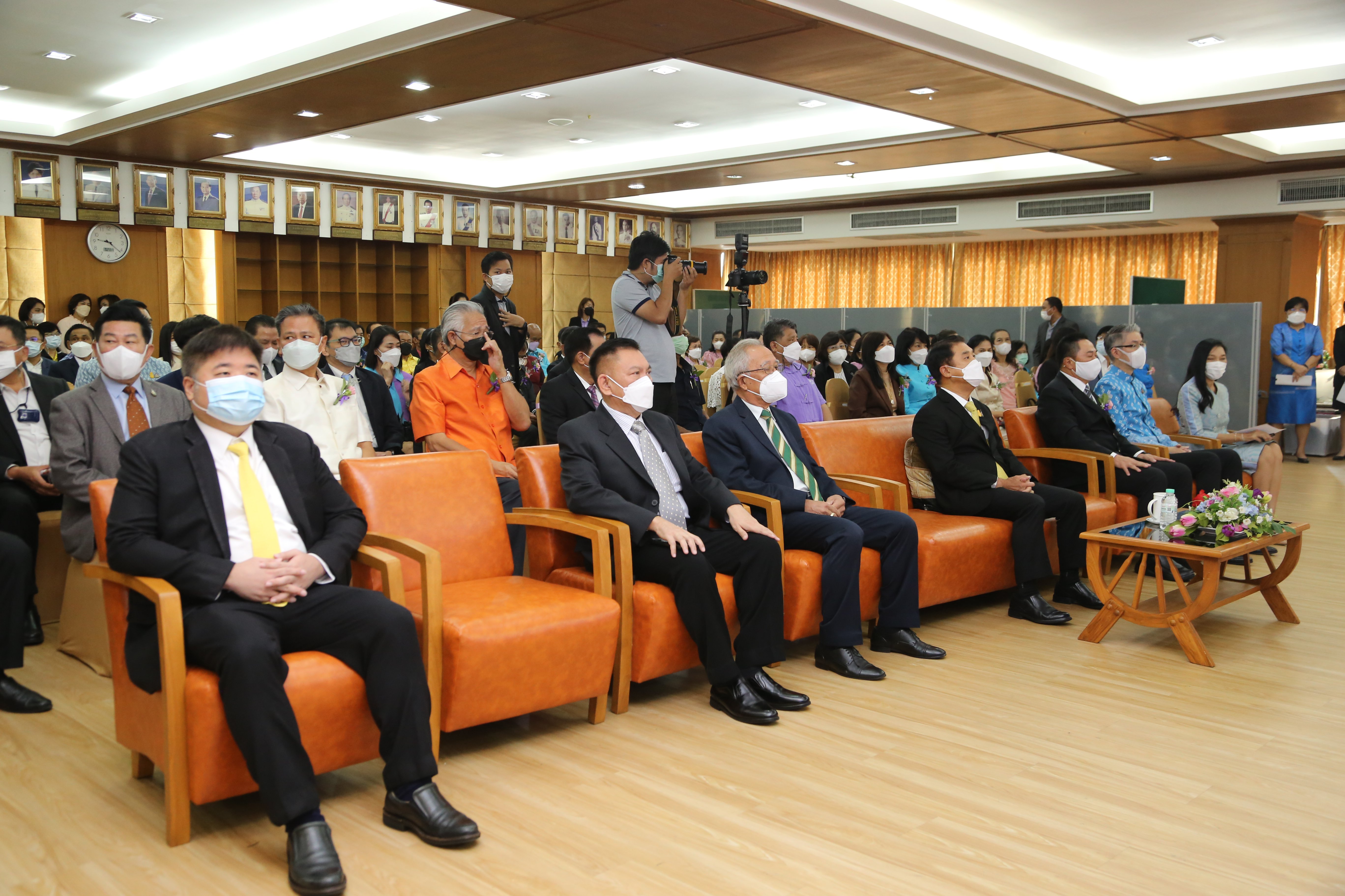 “อธิบดีณัฐพล” ร่วมงานแสดงกตเวทิตาจิตแด่ข้าราชการ ลูกจ้างประจำ และพนักงานราชการ กระทรวงอุตฯ ประจำปี 2565