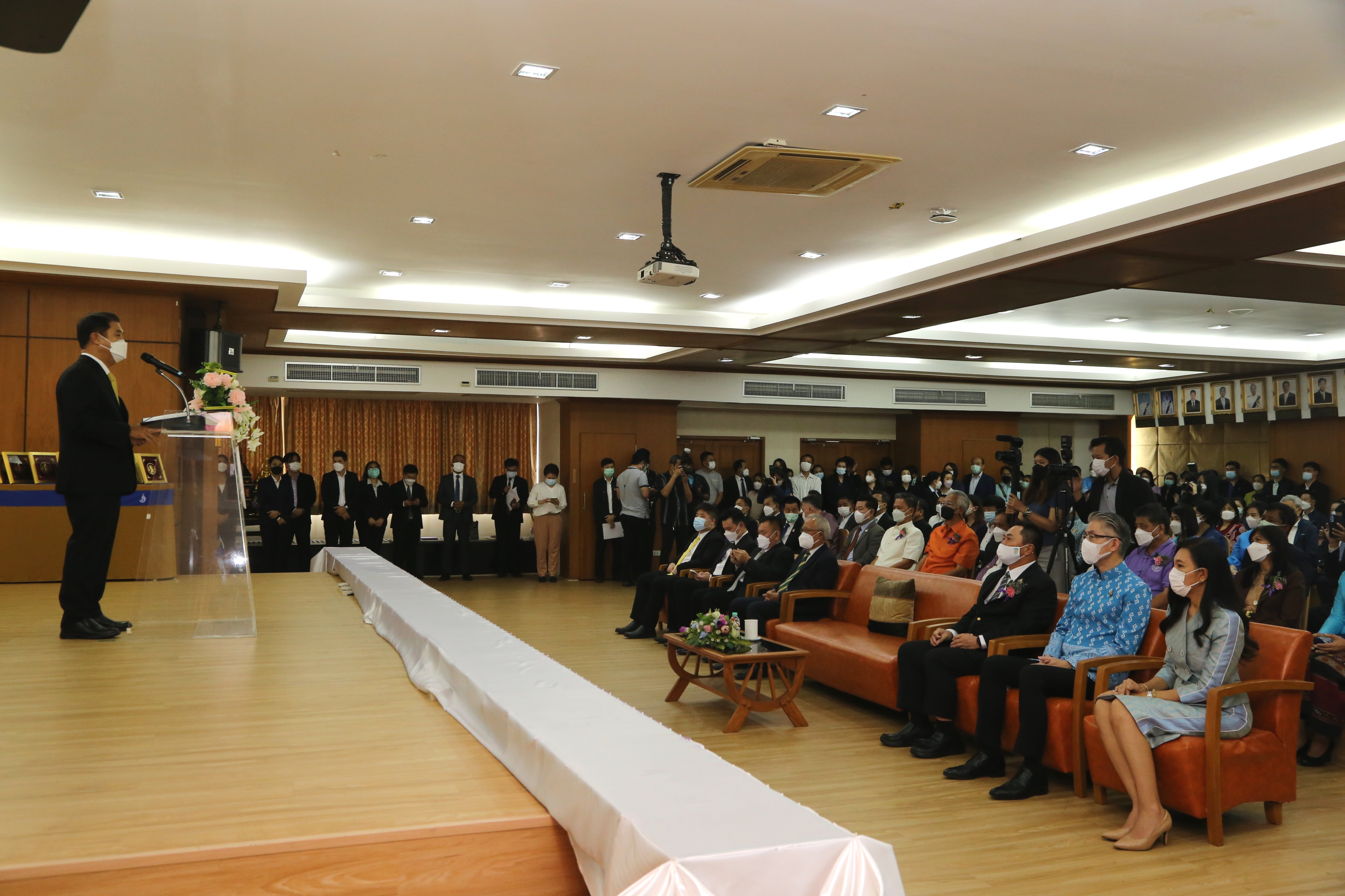 “อธิบดีณัฐพล” ร่วมงานแสดงกตเวทิตาจิตแด่ข้าราชการ ลูกจ้างประจำ และพนักงานราชการ กระทรวงอุตฯ ประจำปี 2565
