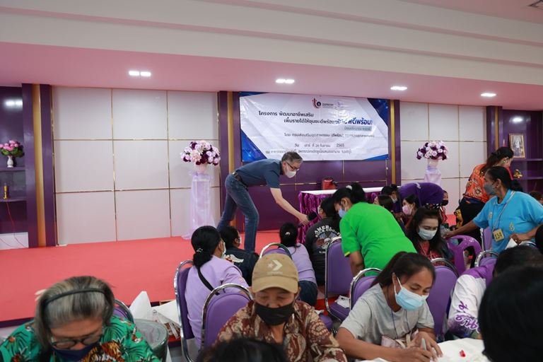 “อธิบดีณัฐพล” สั่งการ "ดีพร้อม" ลุยสร้าง "อาชีพดีพร้อม" ต่อเนื่อง ลงพื้นที่ช่วยชาวบ้านท่ายาง เมืองเพชรบุรี