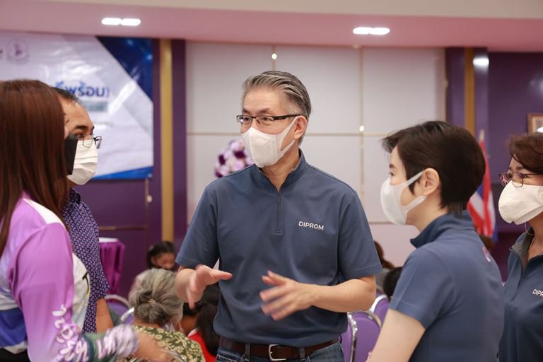 “อธิบดีณัฐพล” สั่งการ "ดีพร้อม" ลุยสร้าง "อาชีพดีพร้อม" ต่อเนื่อง ลงพื้นที่ช่วยชาวบ้านท่ายาง เมืองเพชรบุรี