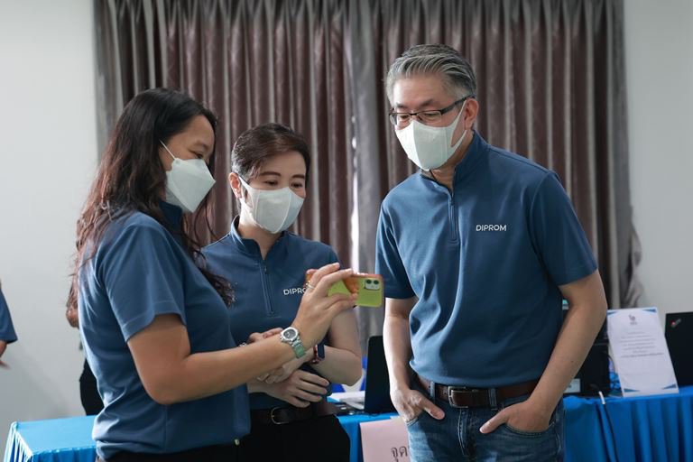 “อธิบดีณัฐพล” จัดเต็มลงพื้นที่ชลบุรี หนุนชาวบ้านบึงสร้าง "อาชีพดีพร้อม"