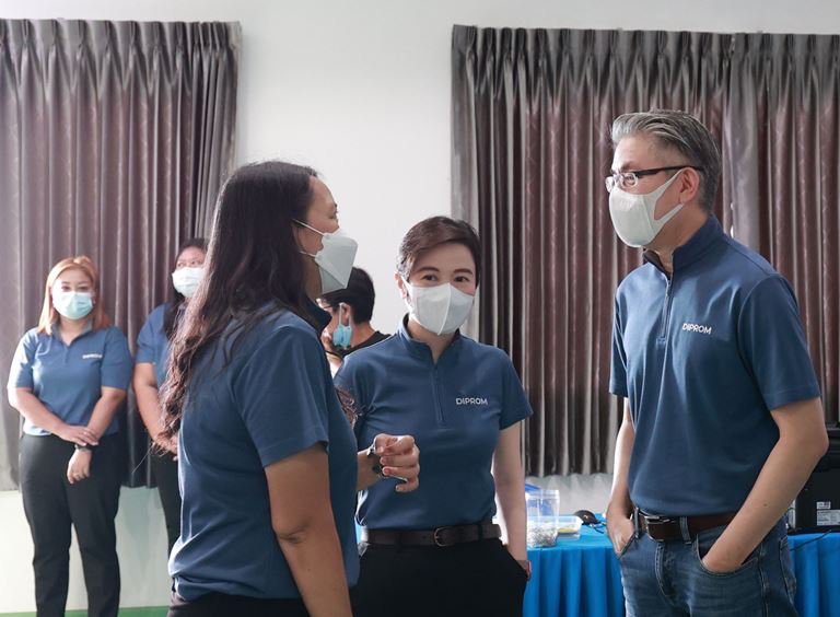 “อธิบดีณัฐพล” จัดเต็มลงพื้นที่ชลบุรี หนุนชาวบ้านบึงสร้าง "อาชีพดีพร้อม"