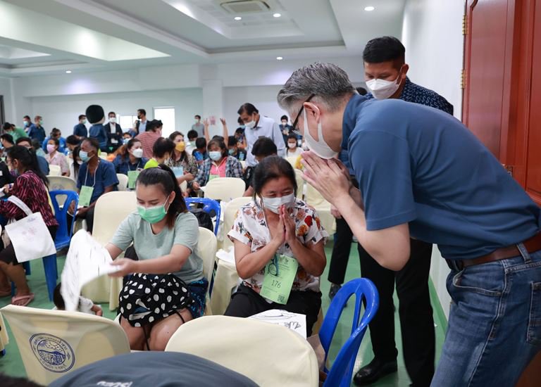 “อธิบดีณัฐพล” จัดเต็มลงพื้นที่ชลบุรี หนุนชาวบ้านบึงสร้าง "อาชีพดีพร้อม"