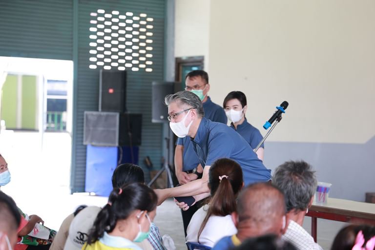 “อธิบดีณัฐพล” เดินหน้าไม่หยุด ลงพื้นที่เมืองลิงฝึก "อาชีพดีพร้อม" เสริมแกร่งอัพรายได้ให้ชุมชนโคกตูม